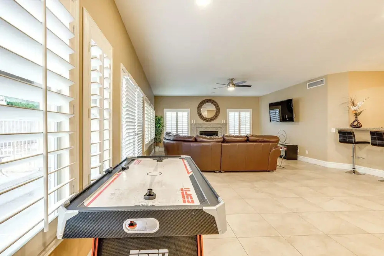 Heated Pool & Fire Pit: Family Home in Chandler