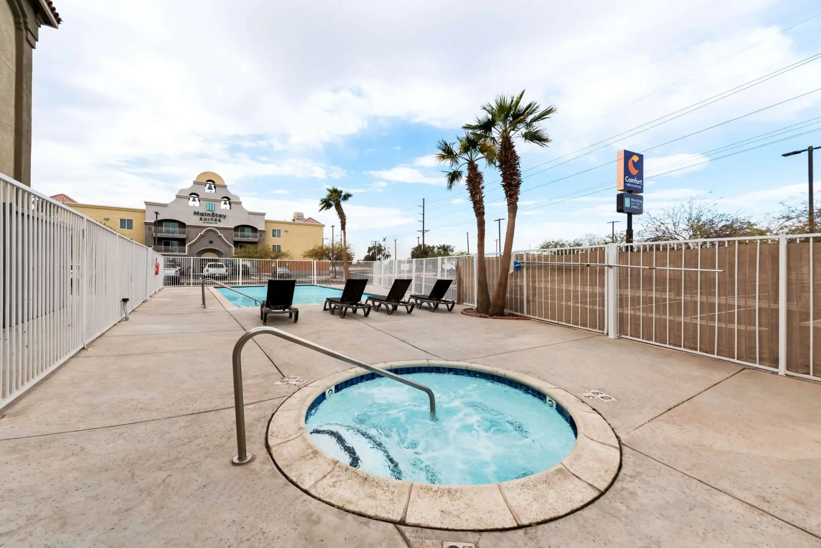 Comfort Inn & Suites El Centro I - 8