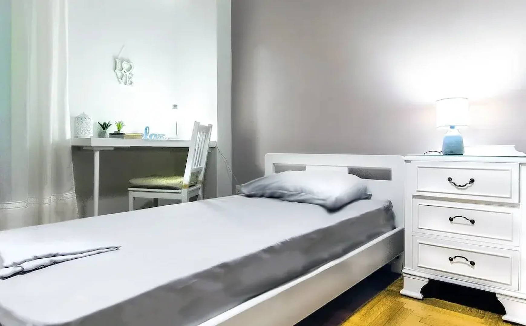 Charming 2 bdr apt next to Piraeus port