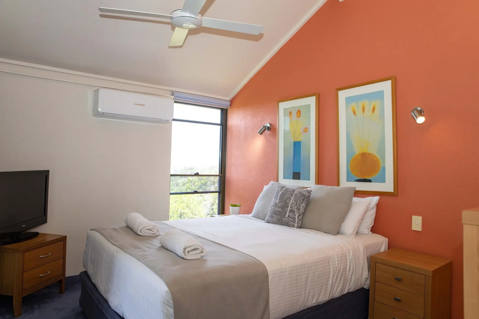 Glen Eden Beach Resort