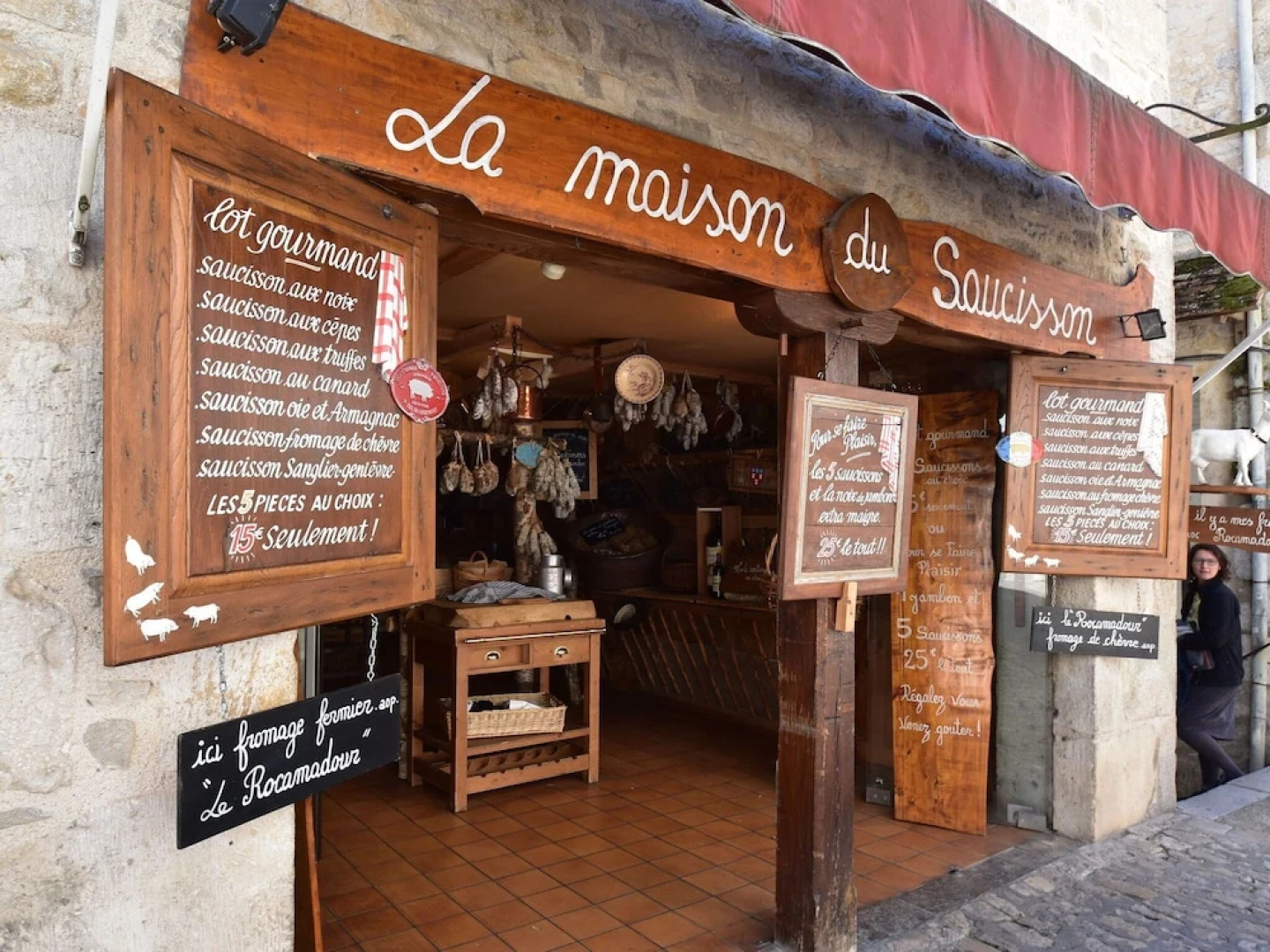 Comfortable Villa Near Alvignac With Private Swimming Pool and Stunning View