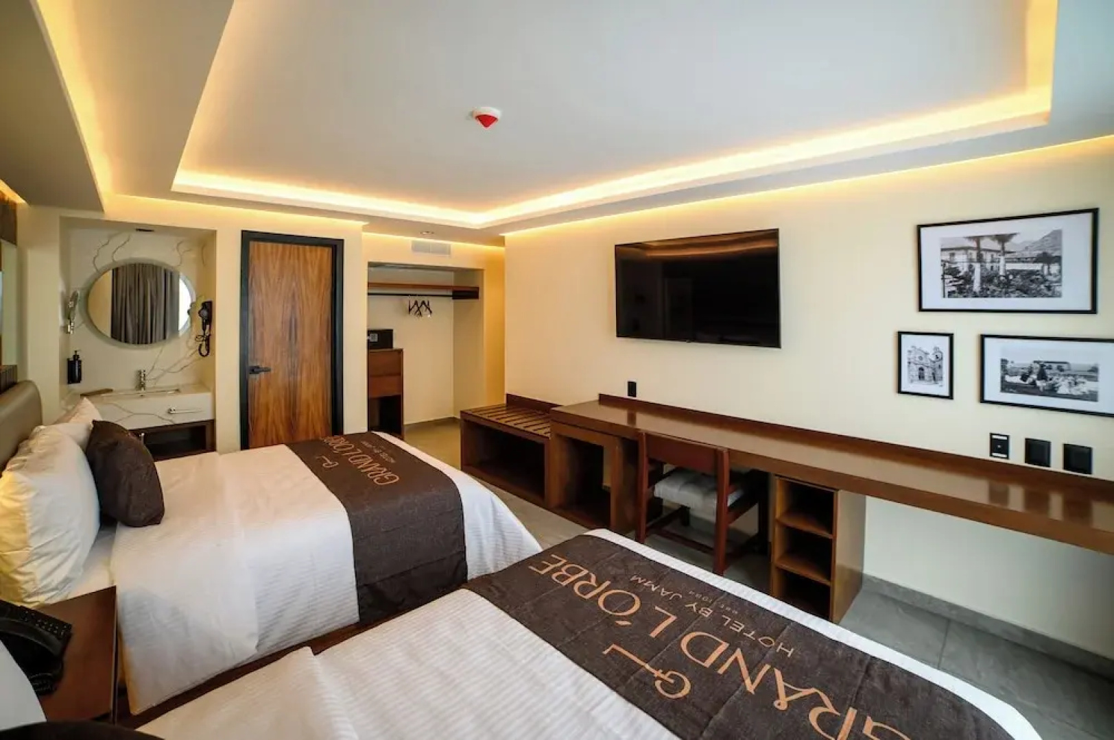 HOTEL GRAND LORBE by JAMM