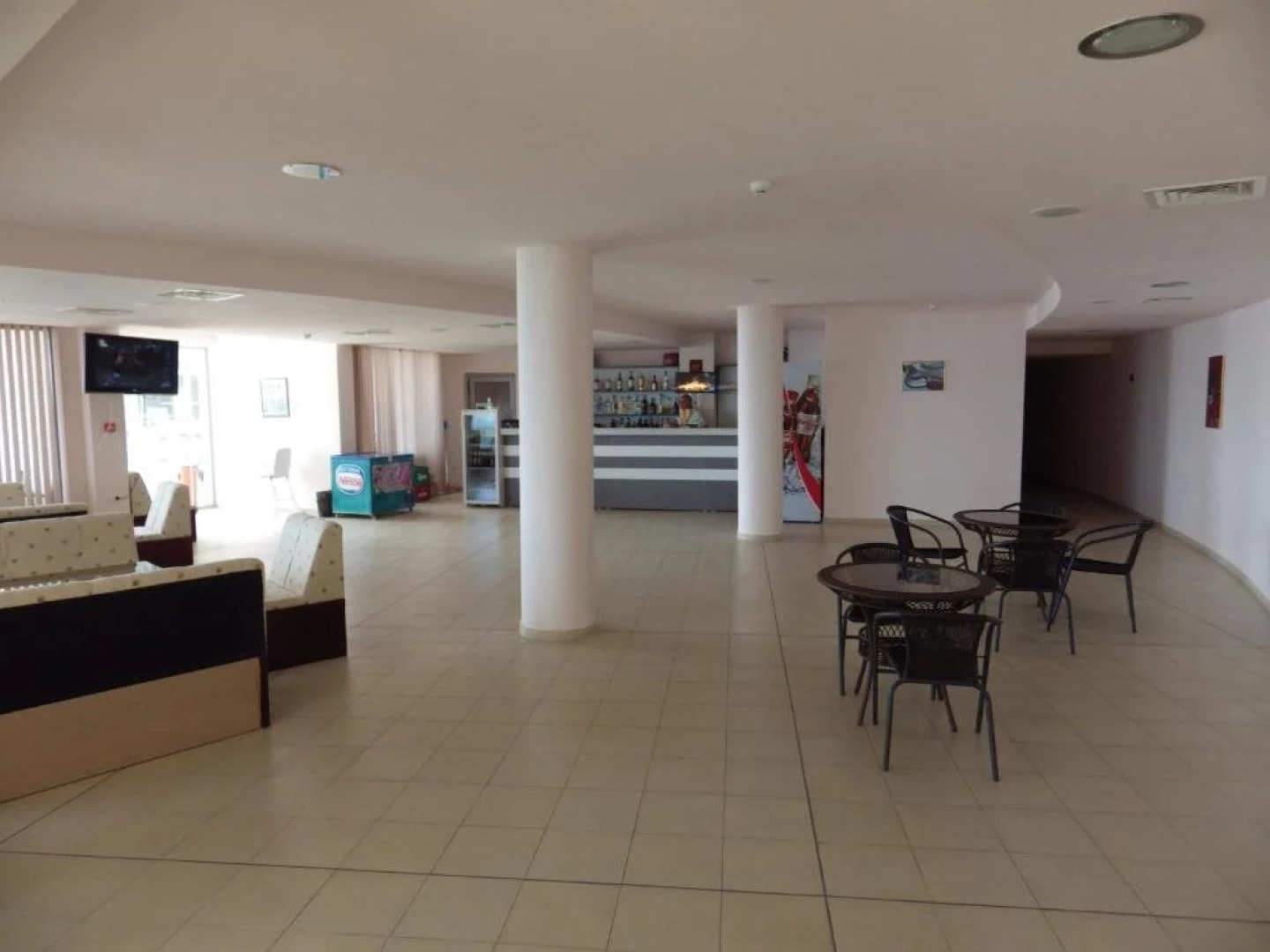 Silver Beach Apart Complex