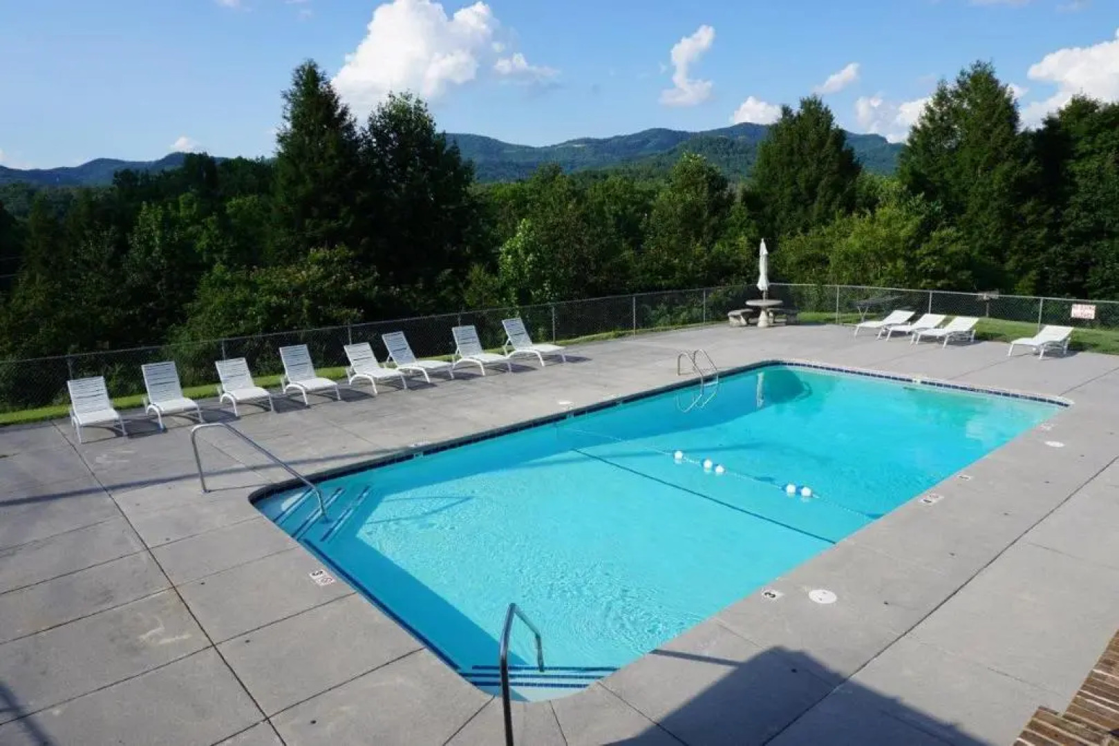 Townsend River Breeze Inn