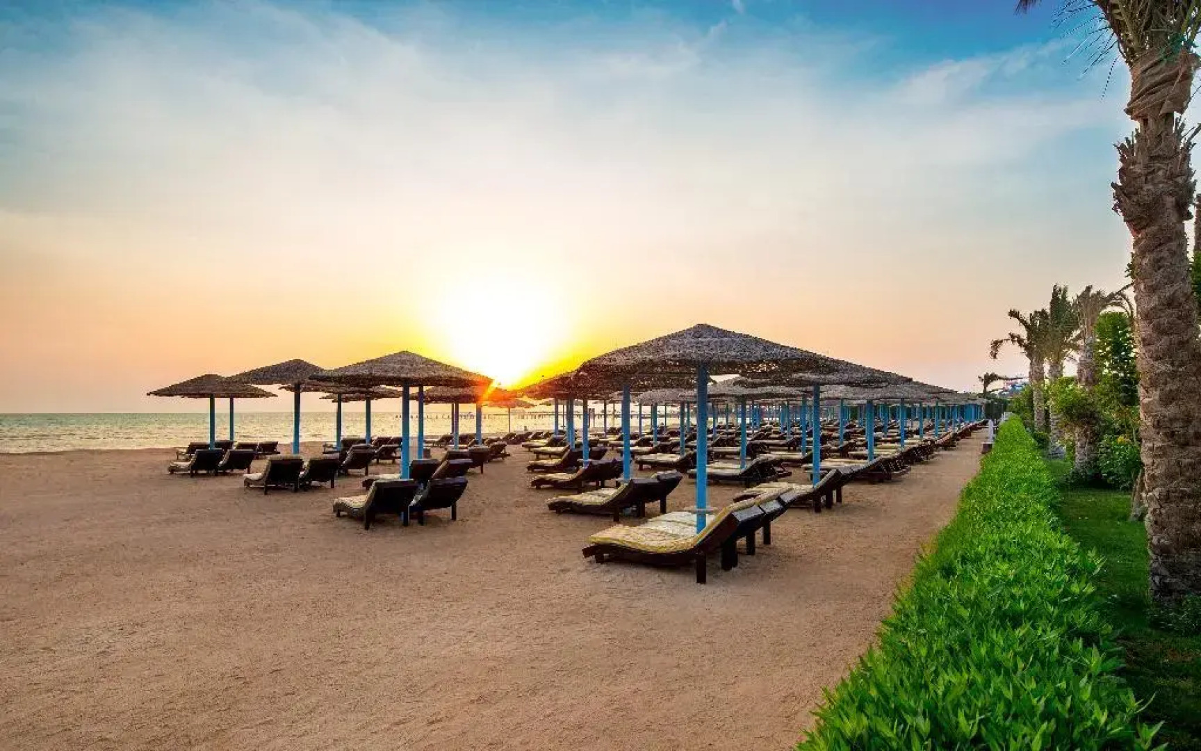 Hawaii Riviera Club Aqua Park - Families and Couples Only