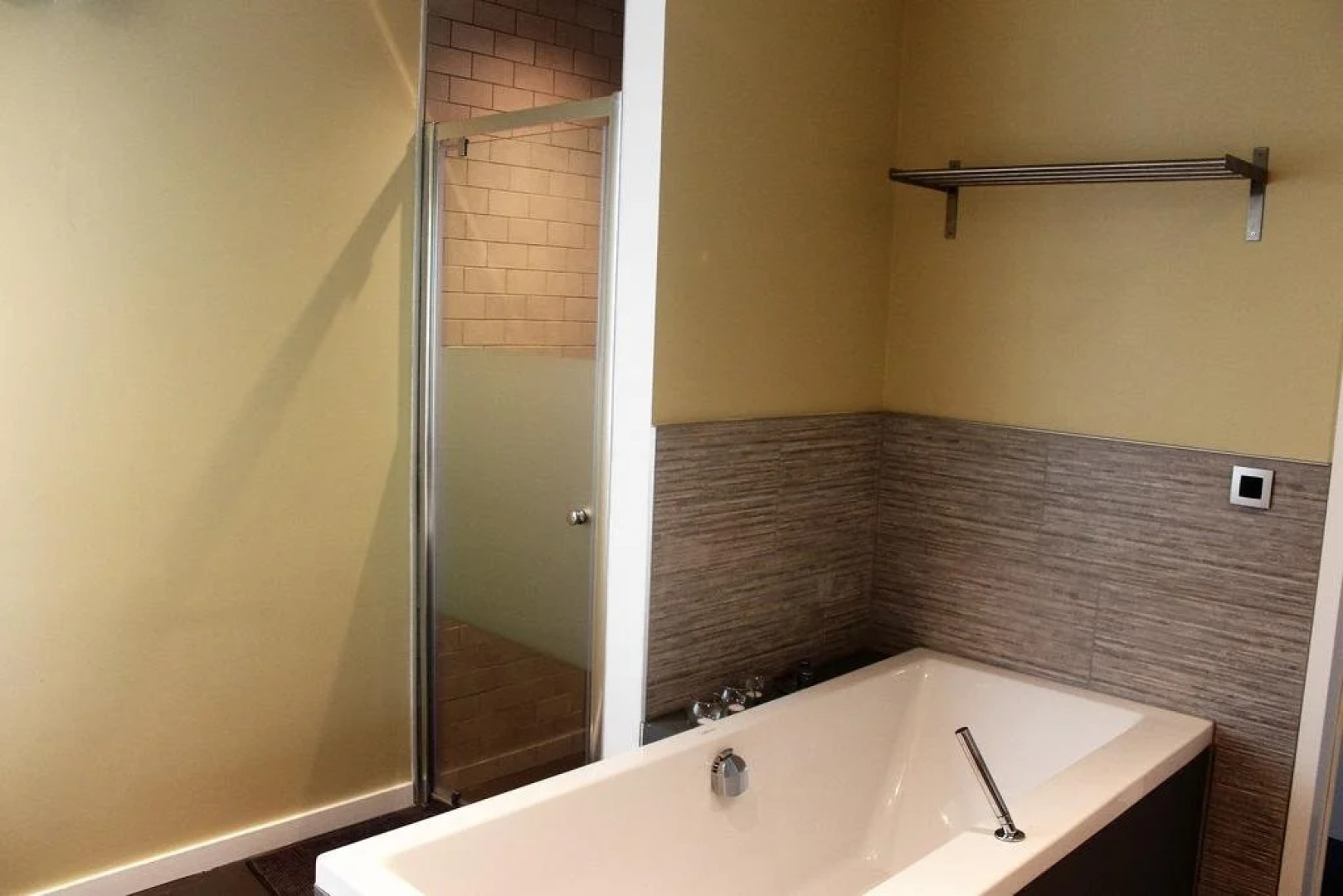 Table Et Chambre Particuliere