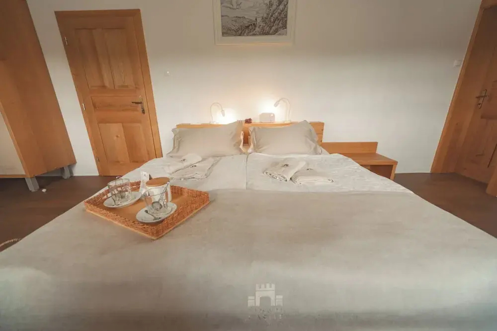 Rooms & Apartments Podsreda Castle