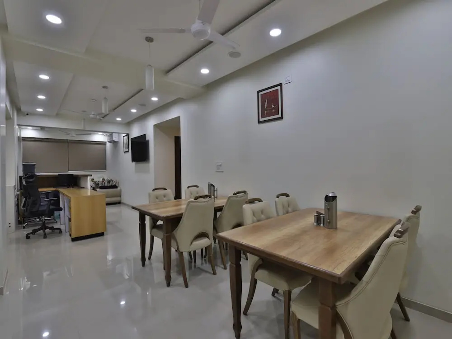 Collection O 12462 Hotel Shiv Inn