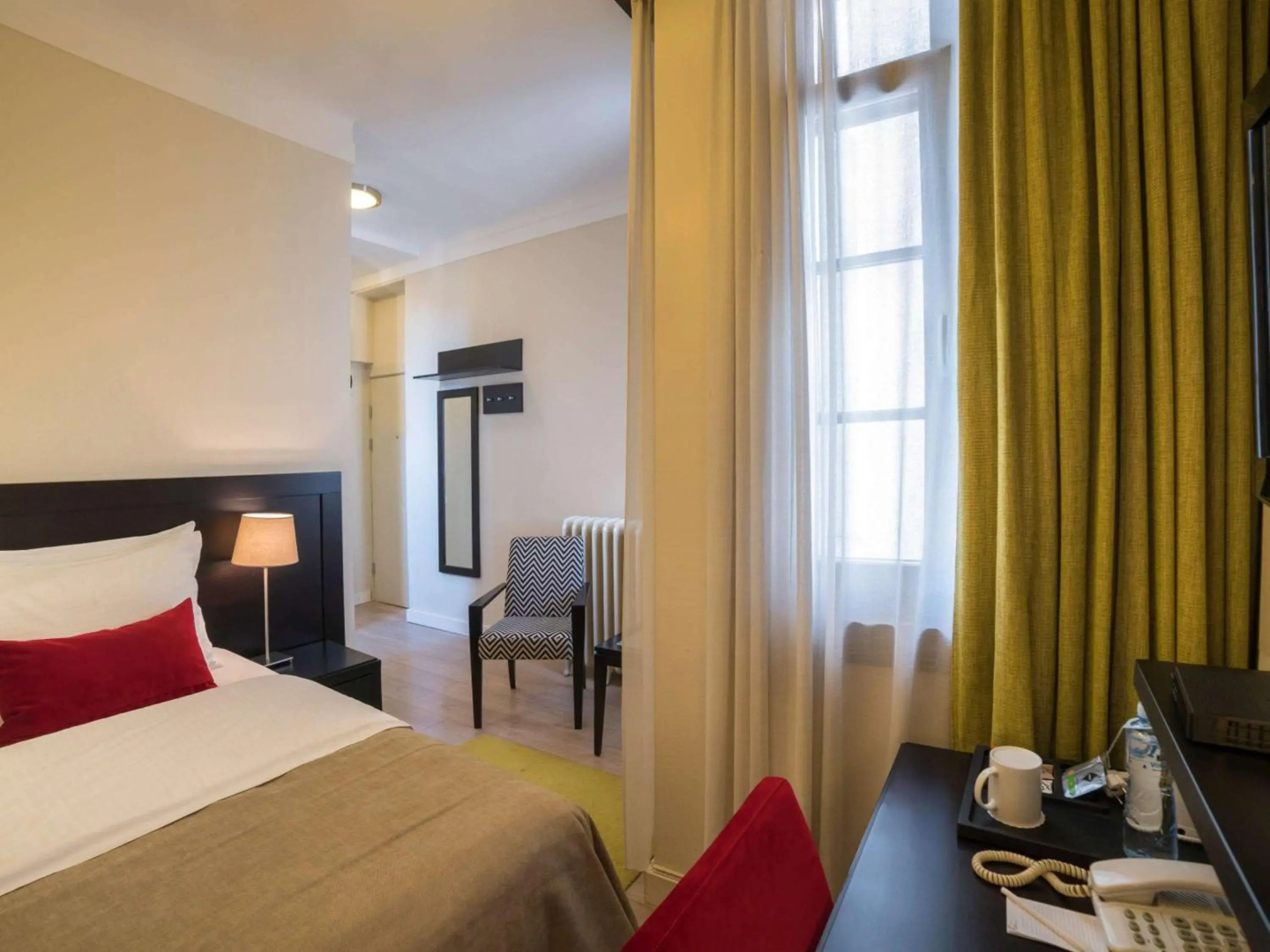 Отель Mercure Belgrade Excelsior