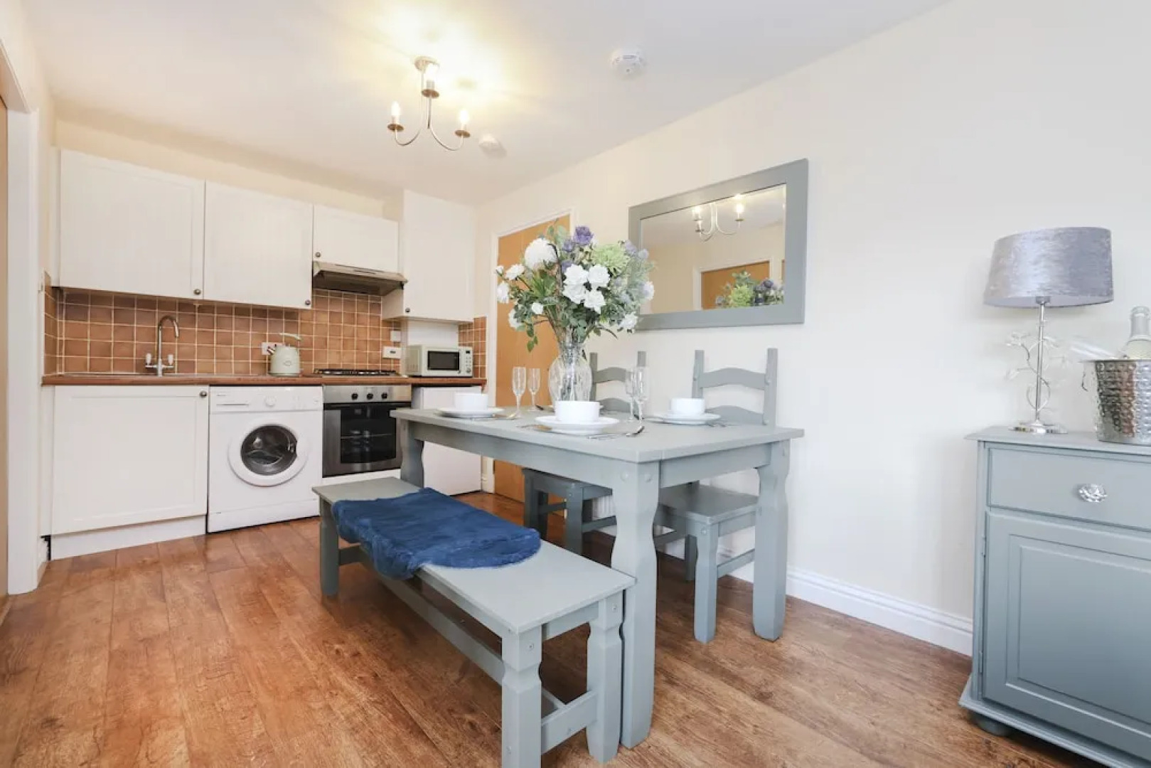 JOIVY Greenknowes Lodge With Hot Tub And Wood Burning Stove