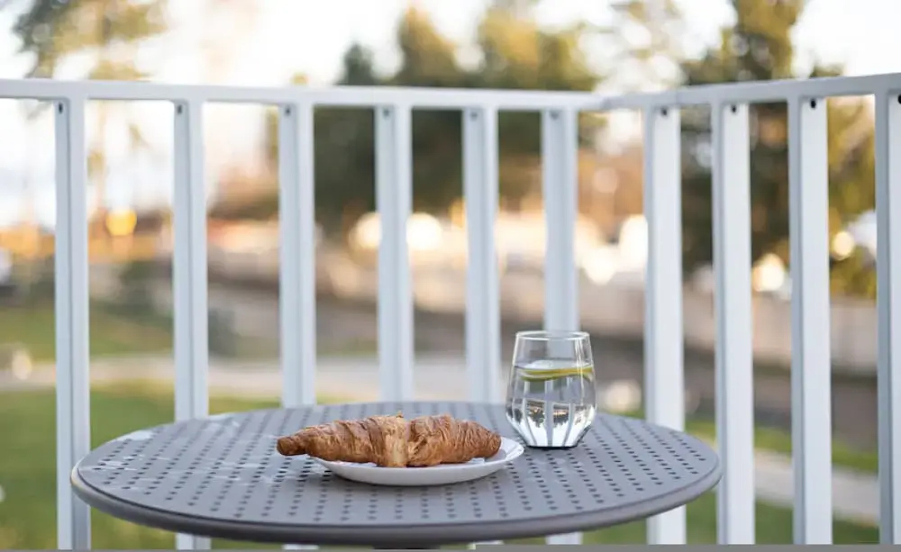 Seguro Widok na Morze Blisko pla y Gara