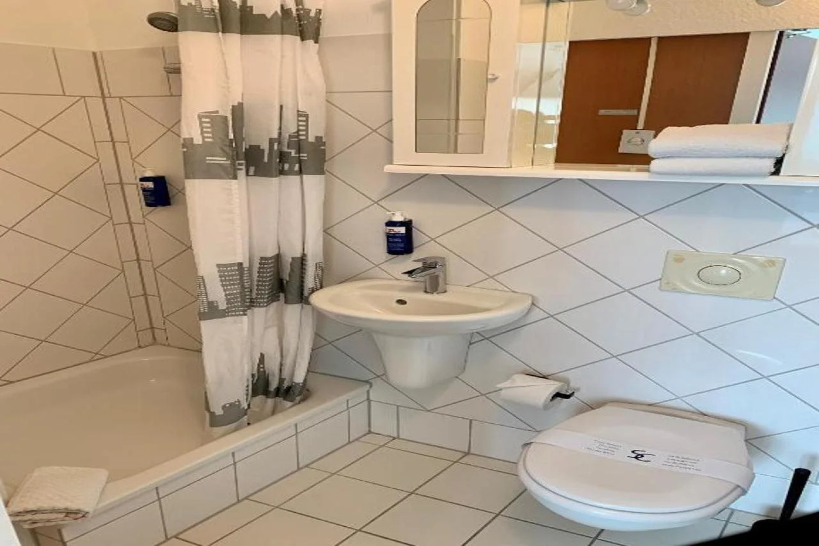 [Bee]Village Messehotel Hannover-Laatzen.