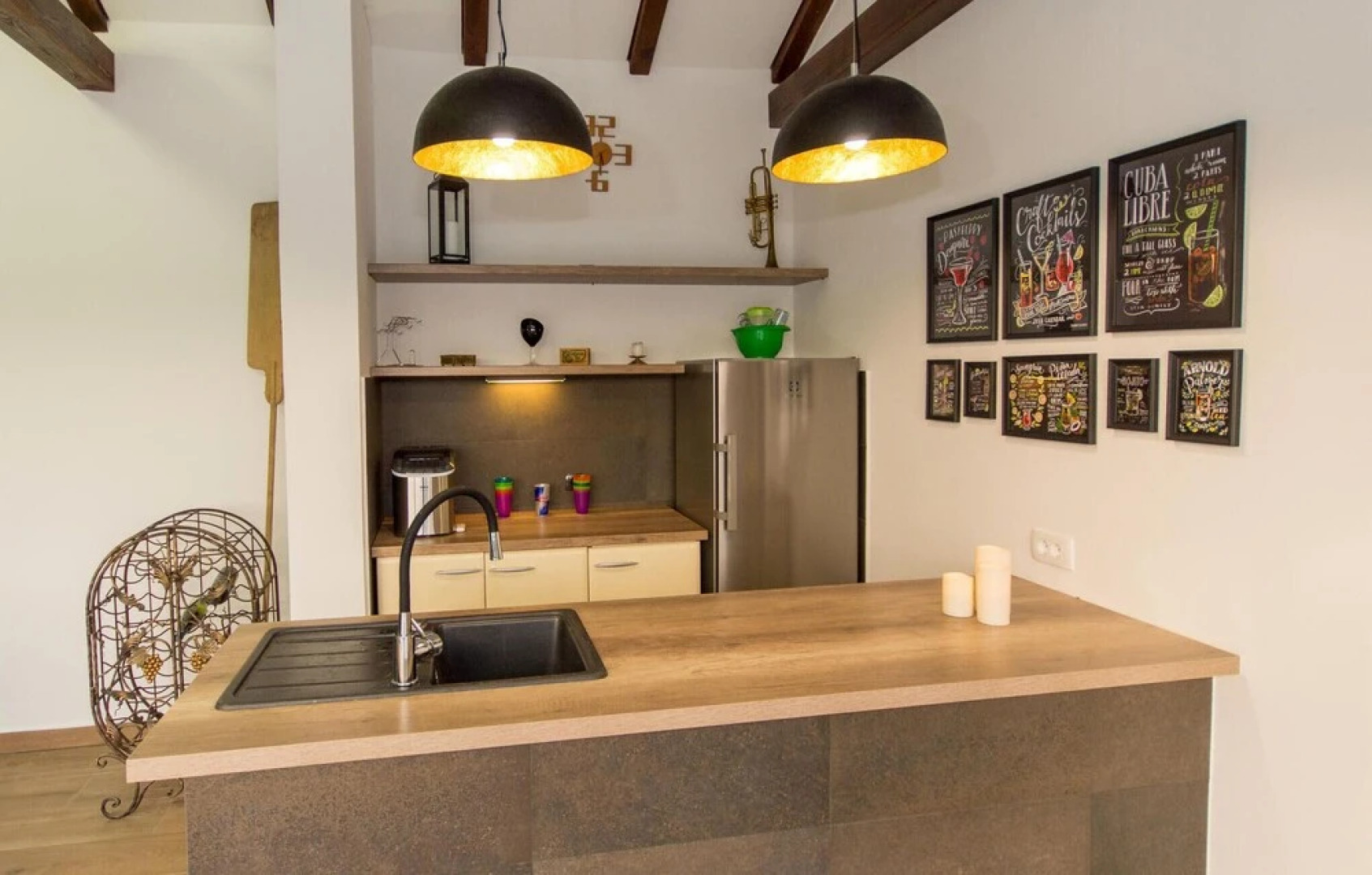 Amazing Home in Donje Sitno with Outdoor Swimming Pool, Hot Tub & 4 Bedrooms