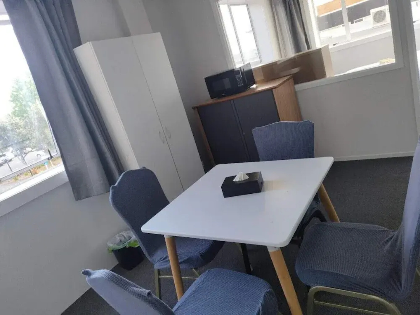 1 Double 1 Single 2 Sofa Beds Suite 2