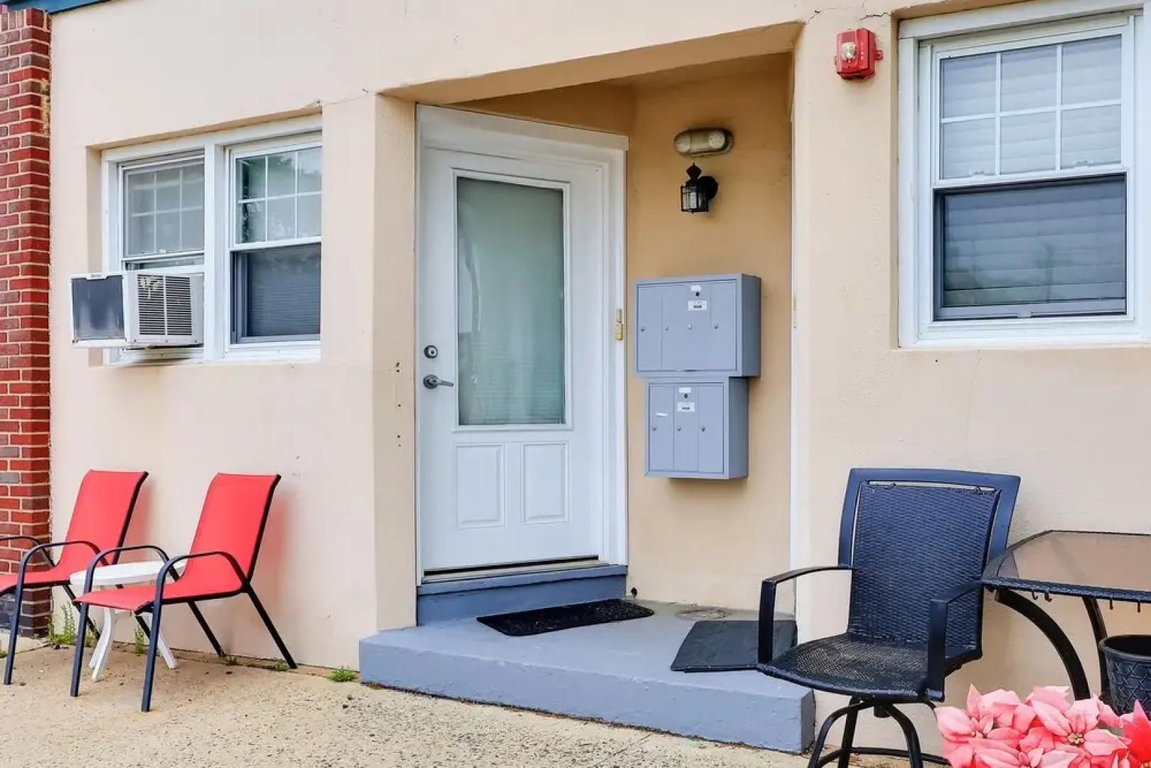 Walk to Downtown & Beach: Ocean Grove Apartment!