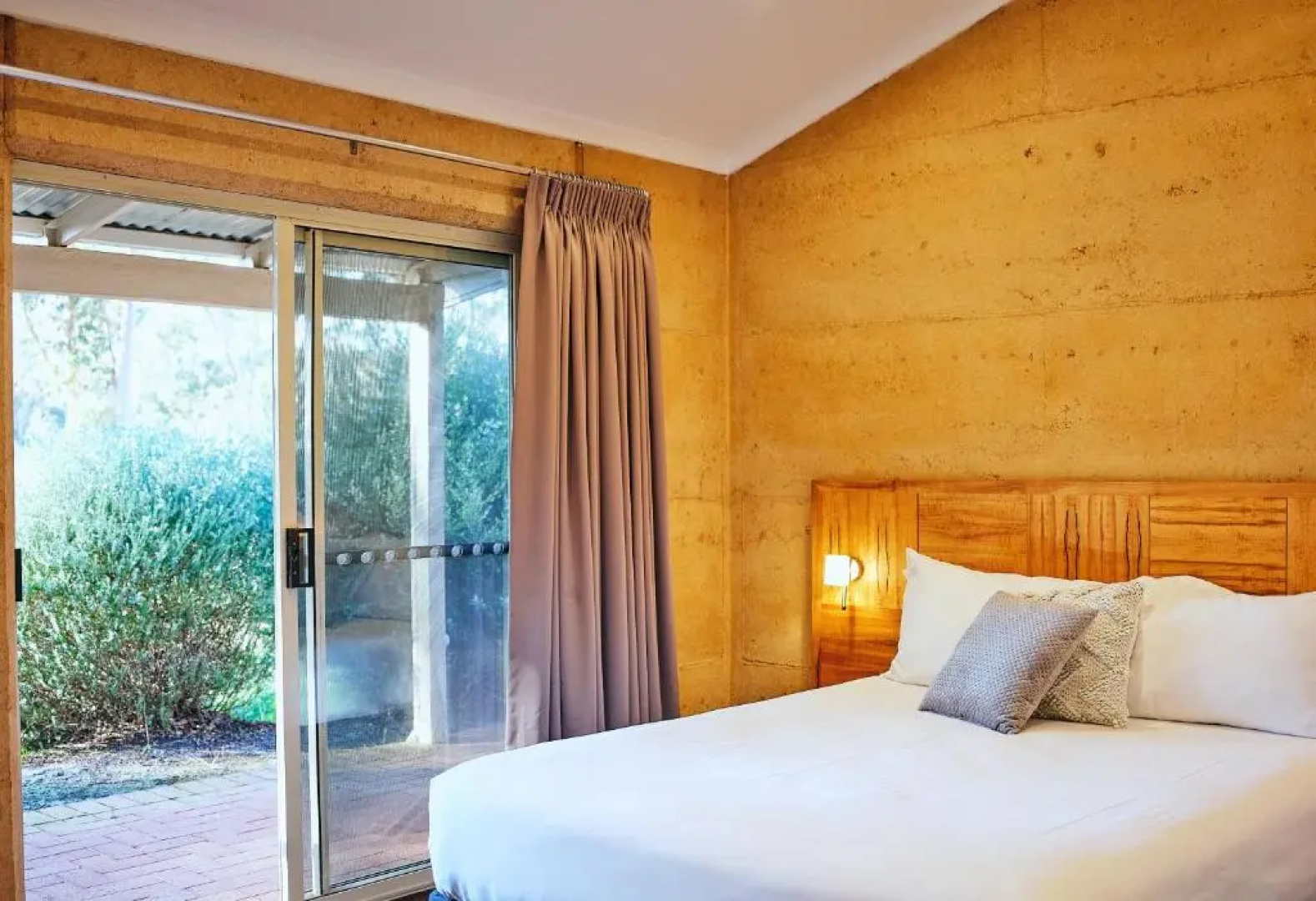 Eight Willows Retreat