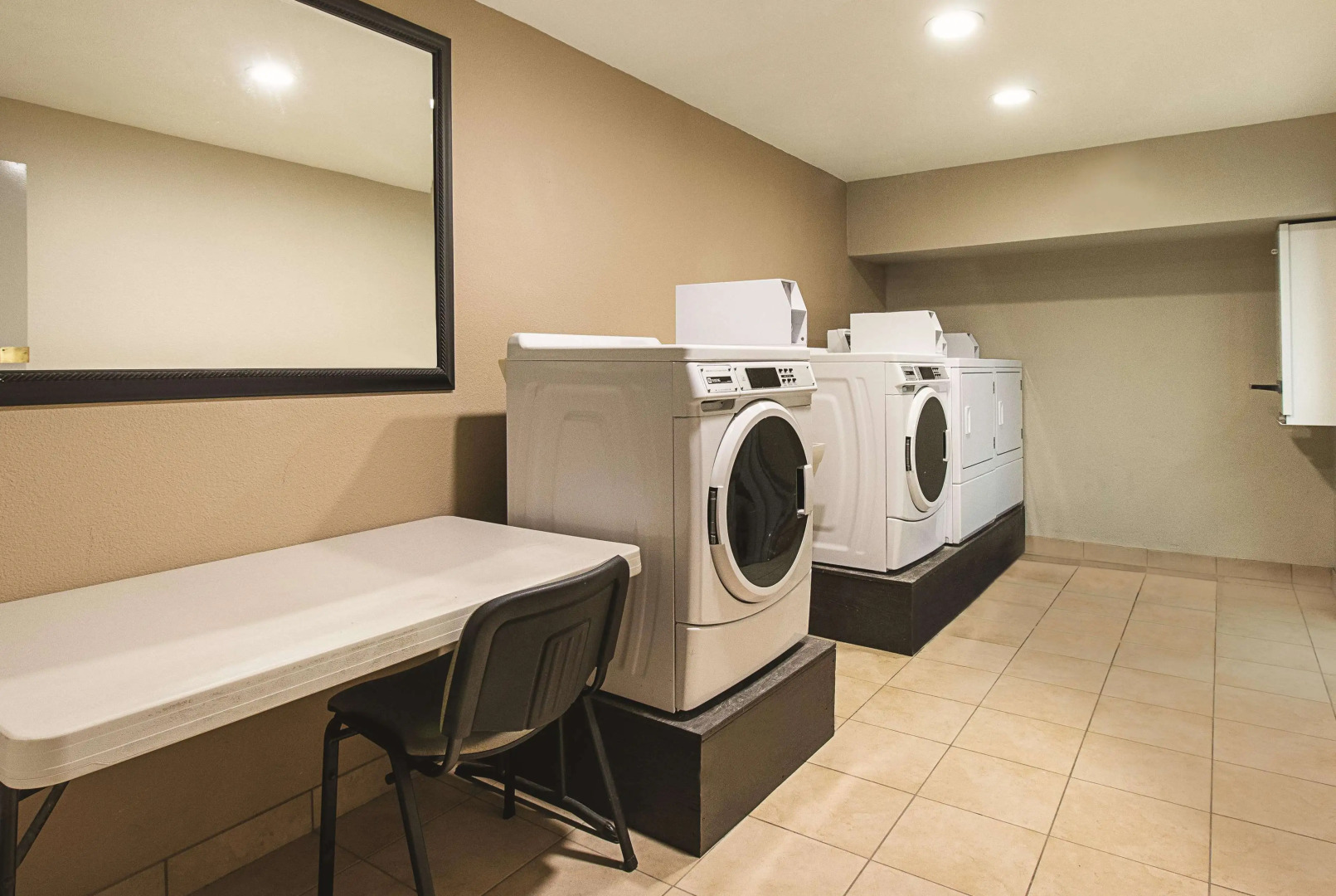 La Quinta Inn & Suites by Wyndham Portland NW