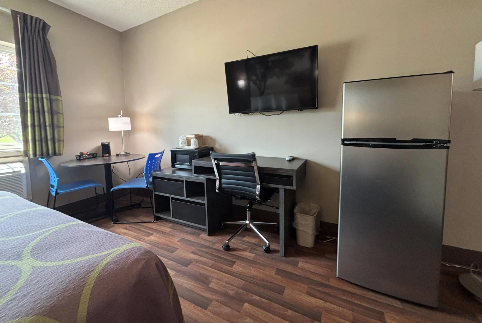 Super 8 by Wyndham Grayville