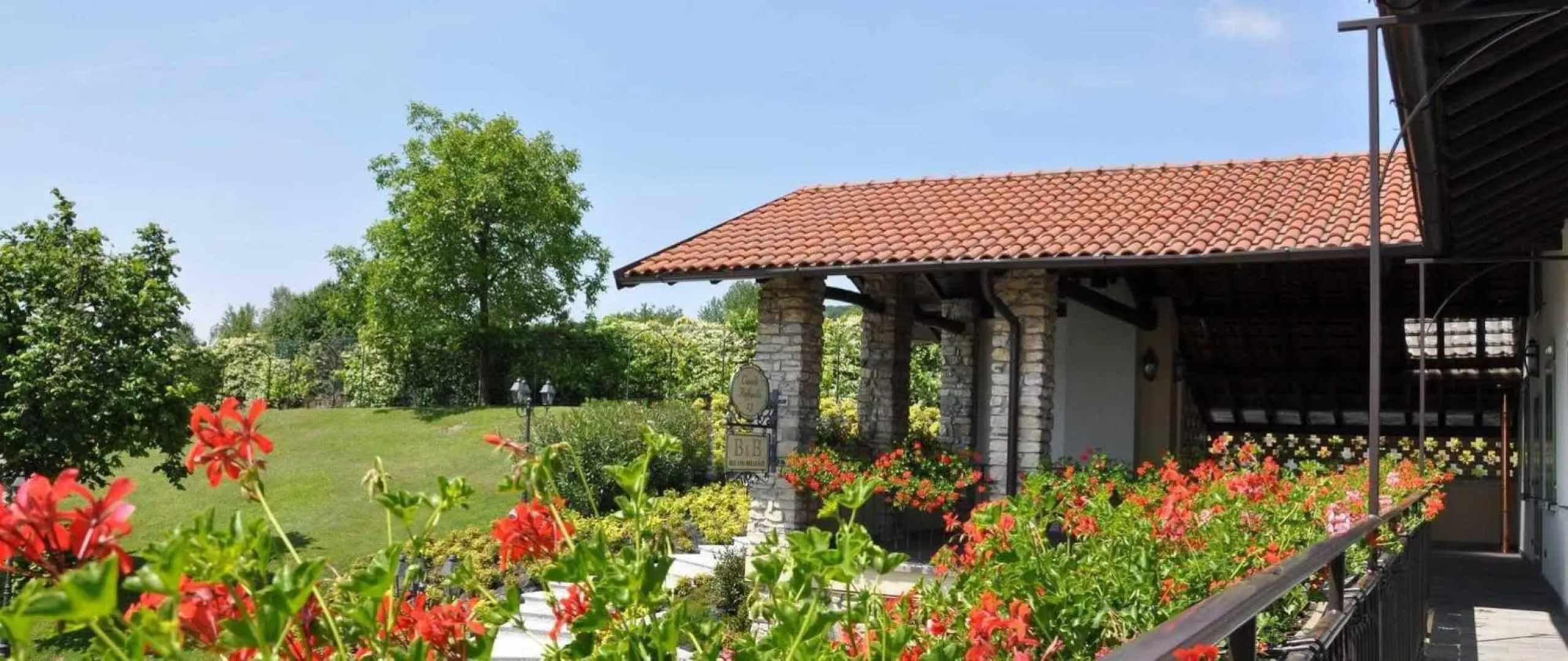 Casale Raffaello B&B