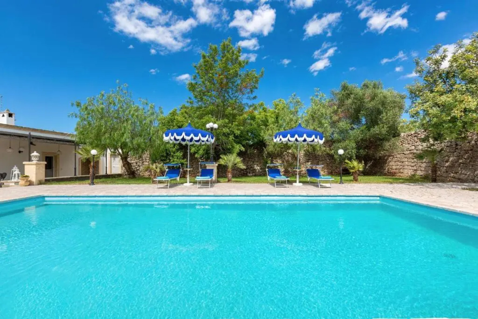 Villa Medici alla Macchia by BarbarHouse