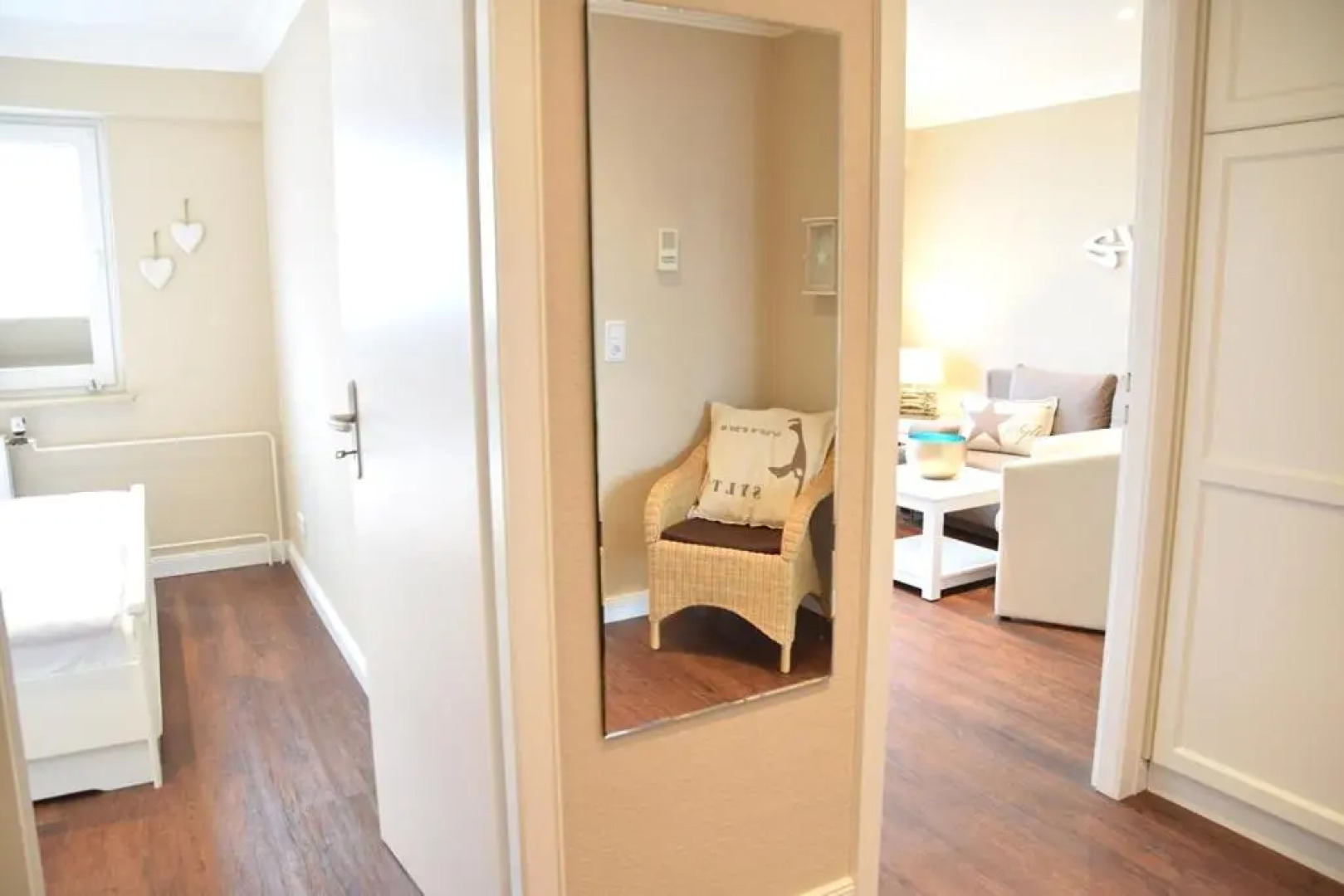 Schönes neues hochwertig renoviertes 2-Zimmer Appartement in der 4. Etage.