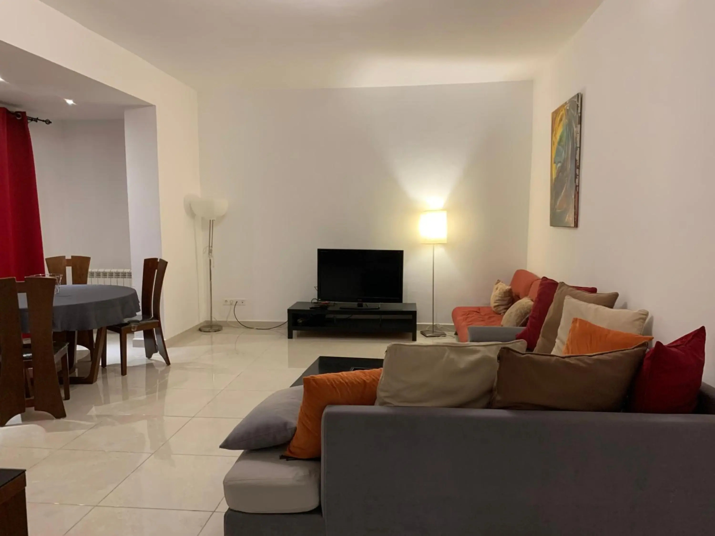 Charmant appartement f4 à la résidence Hasnaoui Oran POUR FAMILLE OU PRO UNIQUEMENT