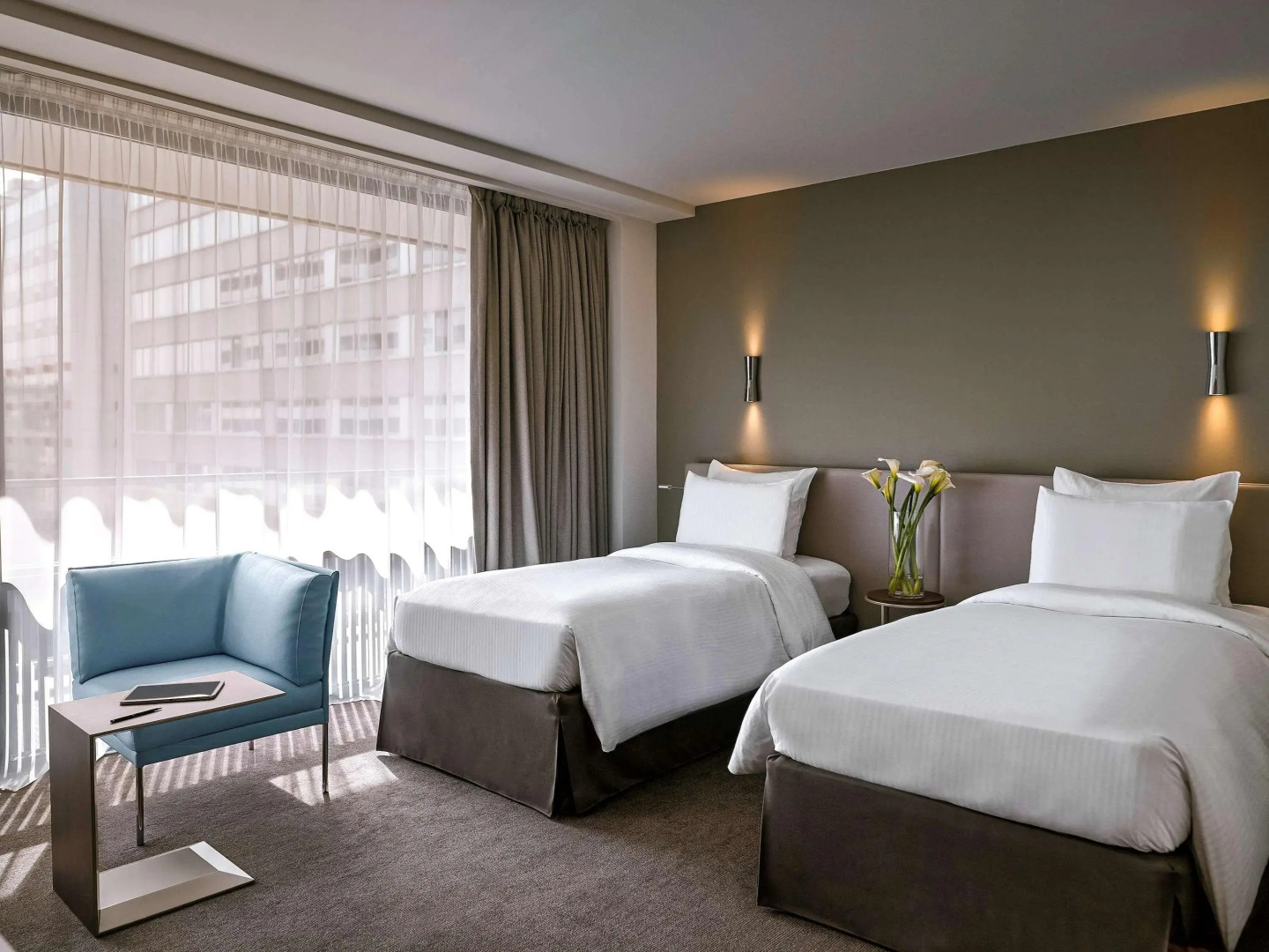 Отель Pullman Paris Tour Eiffel