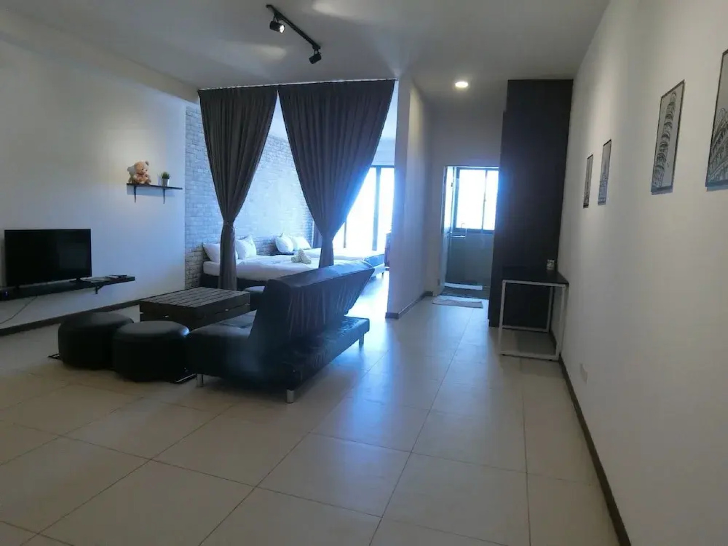 Romantic Mansion at The Landmark