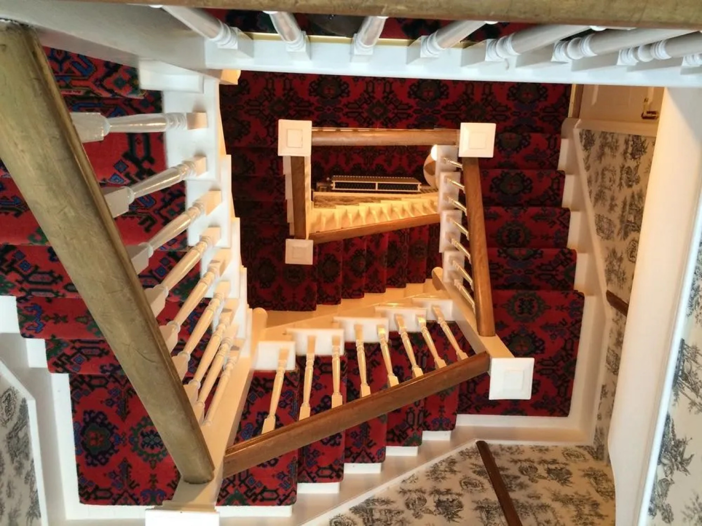 Hillcrest House Bed & Breakfast