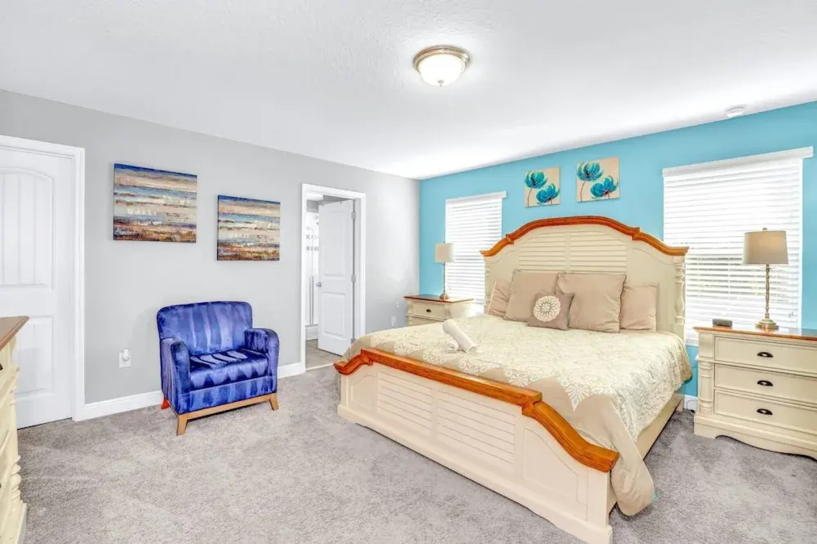 5BR Luxury Family Home - Pool BBQ and Netflix