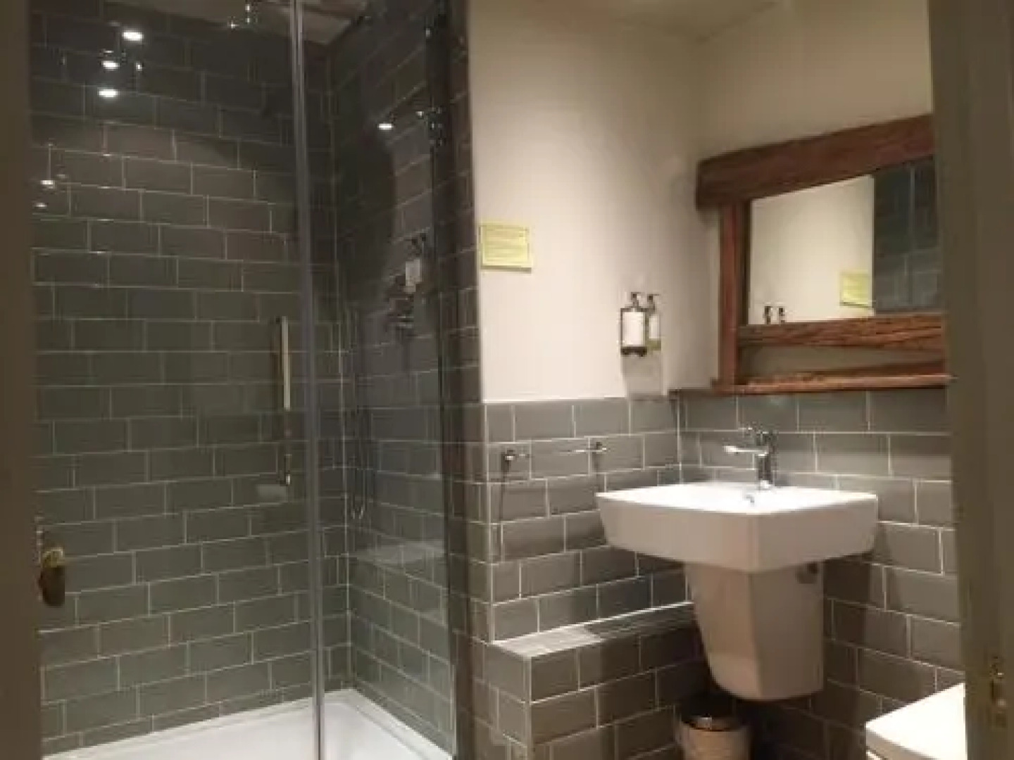 Alma Inn & Dining Rooms