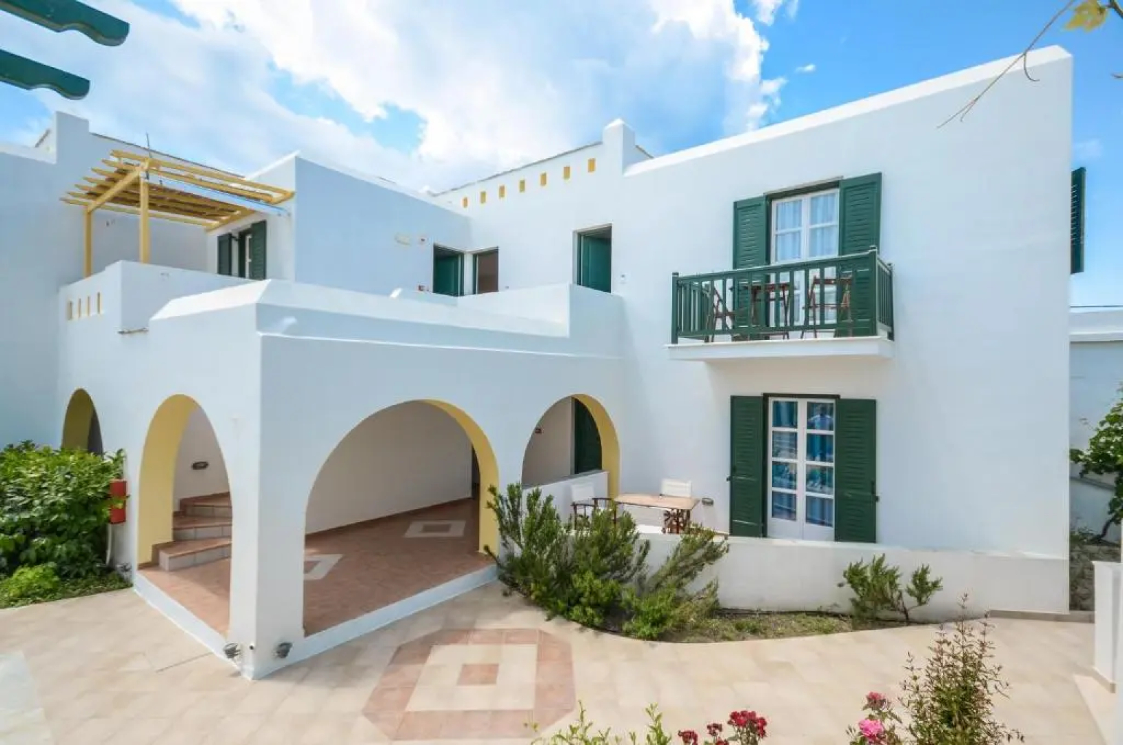 Fanis Hotel