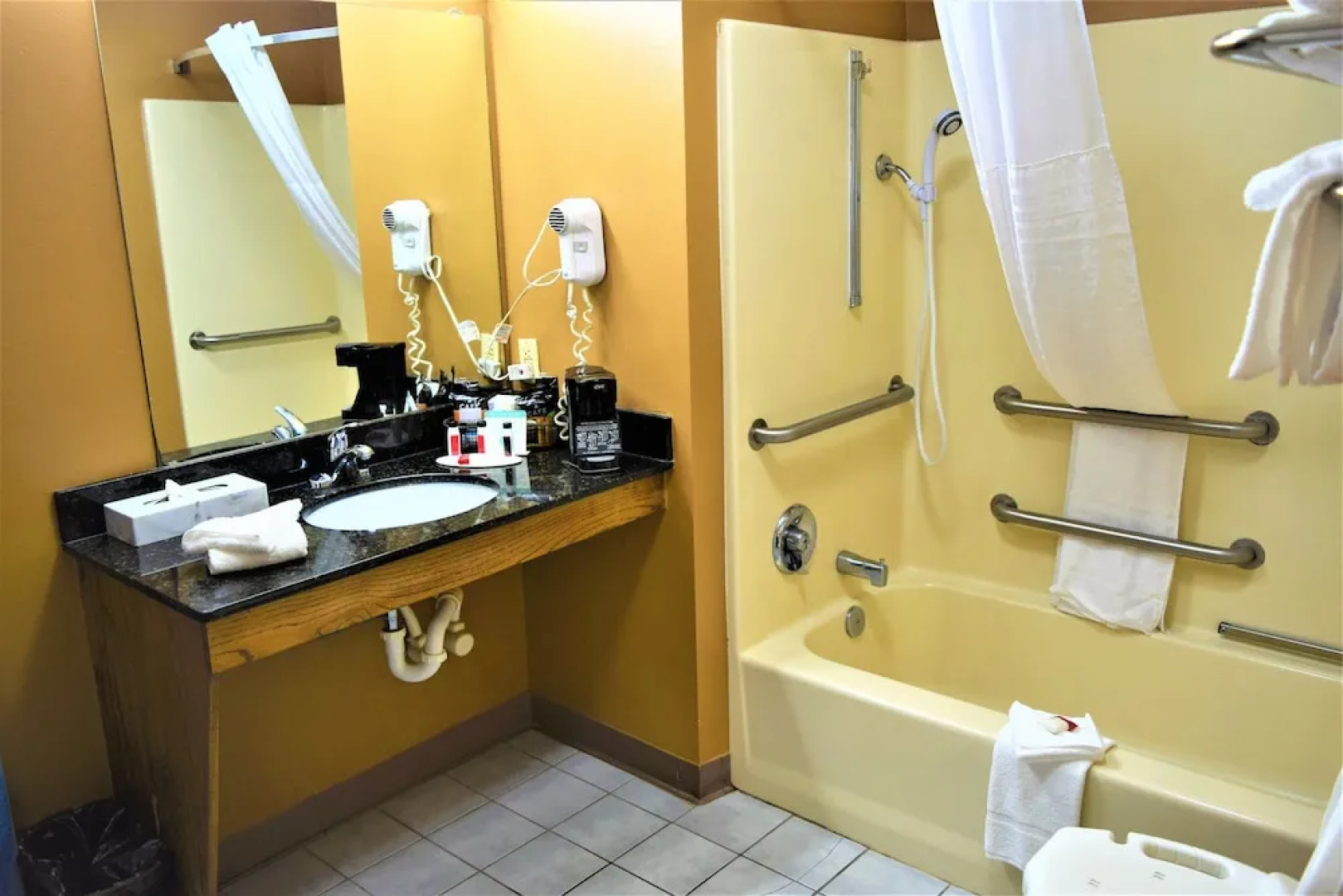 Baymont Inn and Suites Forest City