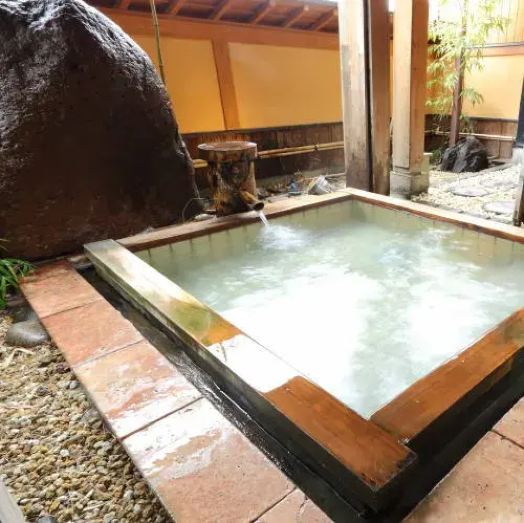 Kusatsu Onsen EKINARIYA RYOKAN