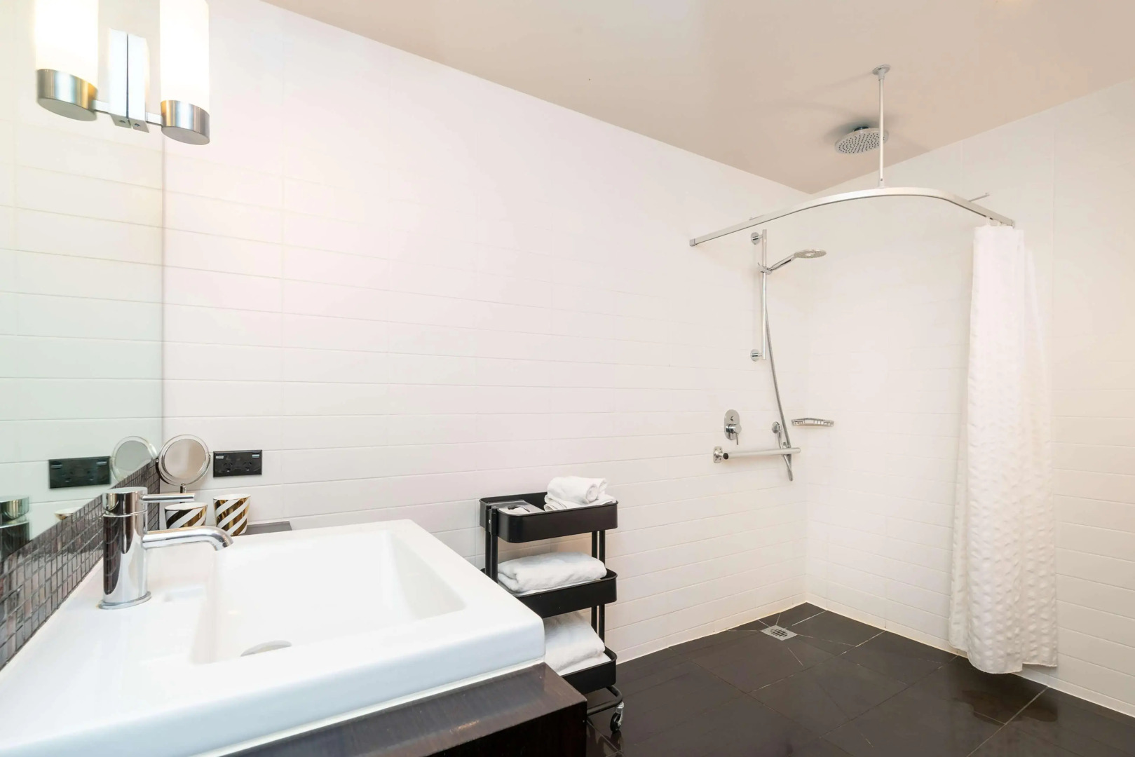 Museum Apartment Hotel, Independent Collection by EVT