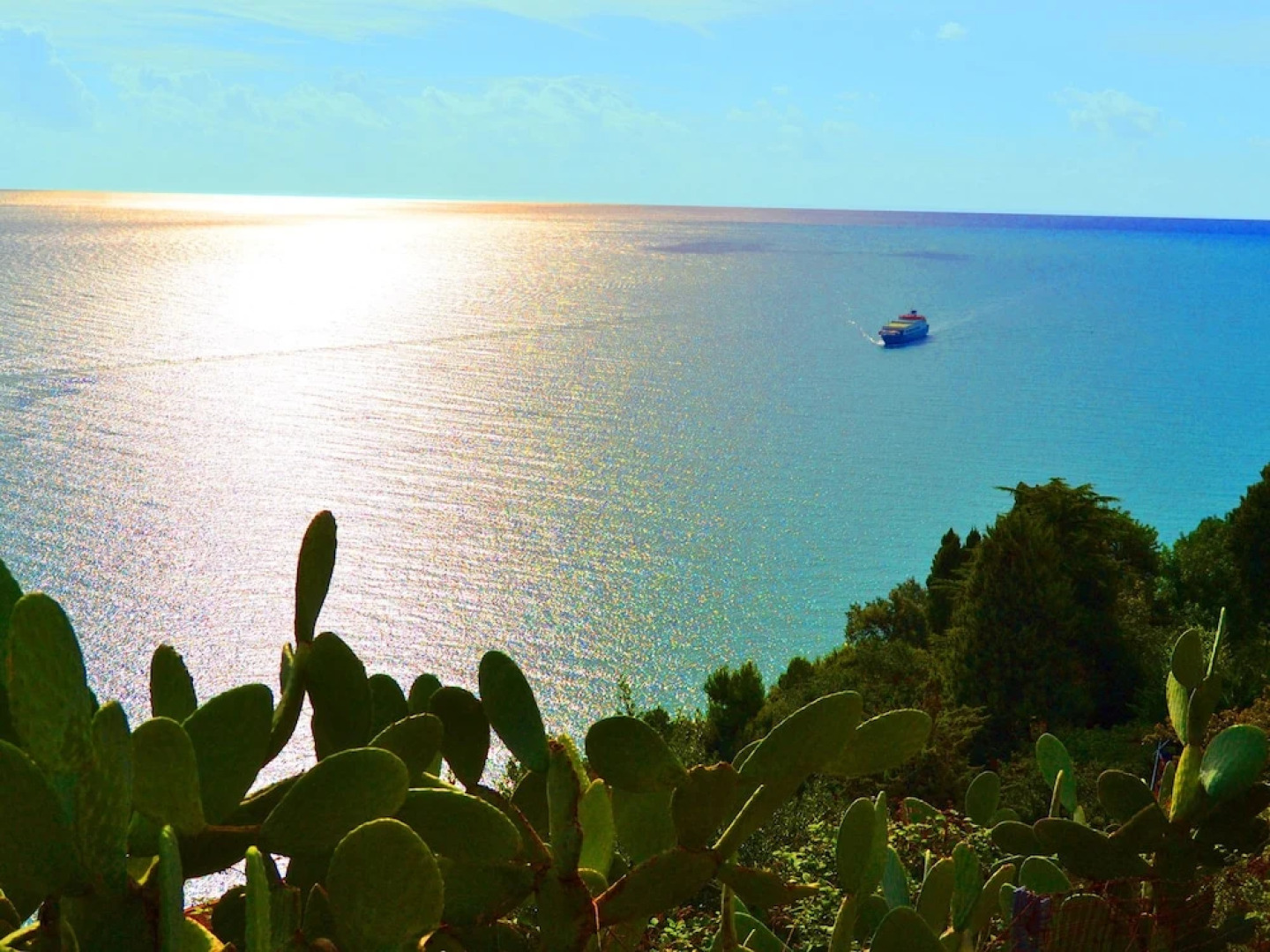 House in the Cilento with Pool And Views of the Hills From the Large Terrace