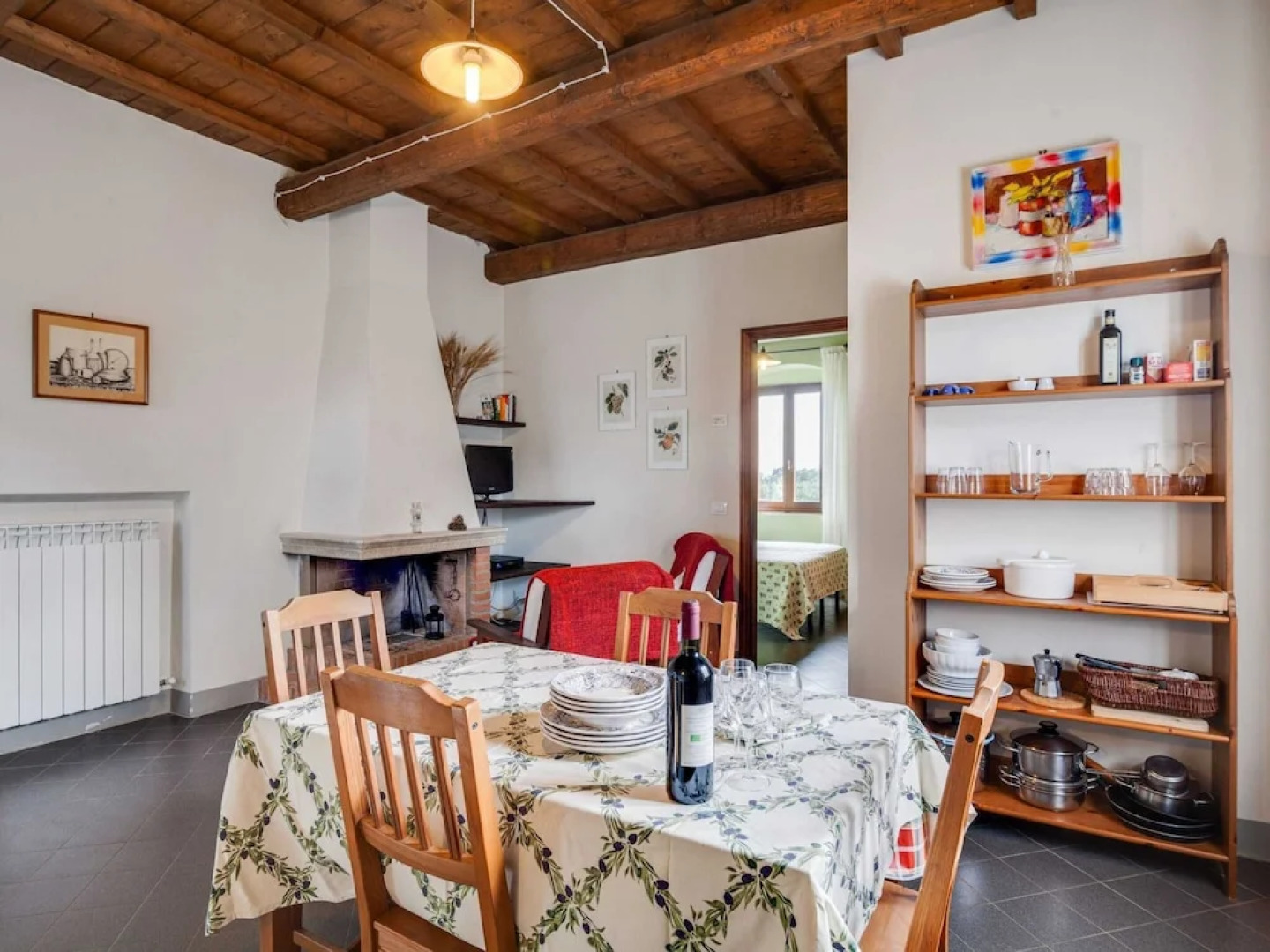 Rustic Getaway in Tuscan Hills