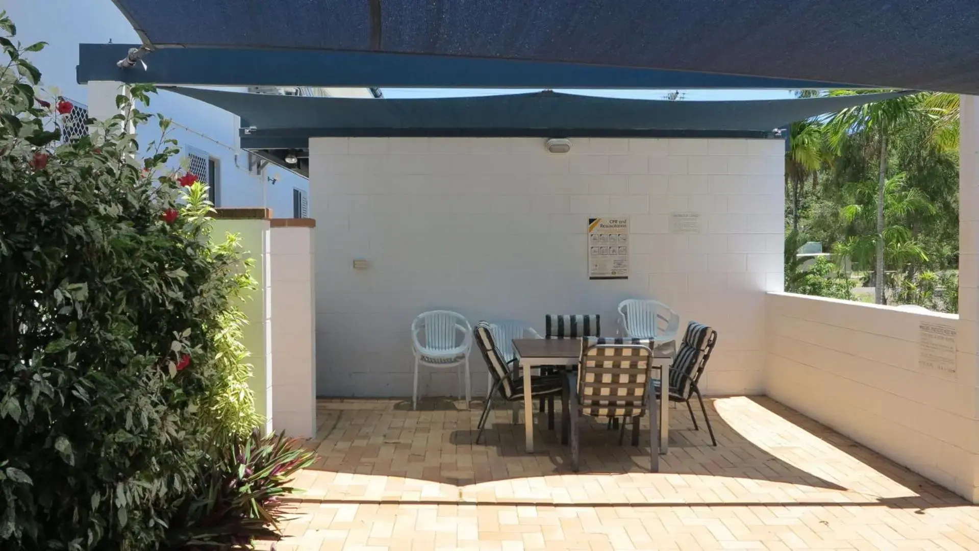 Paradise Apartments Unit 2