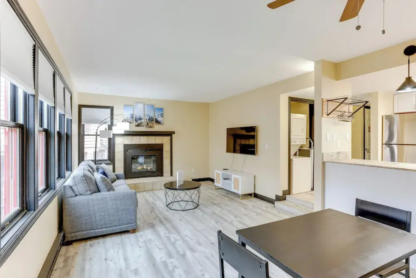 Darling Dwelling: 2 Mi to Dtwn Durango!