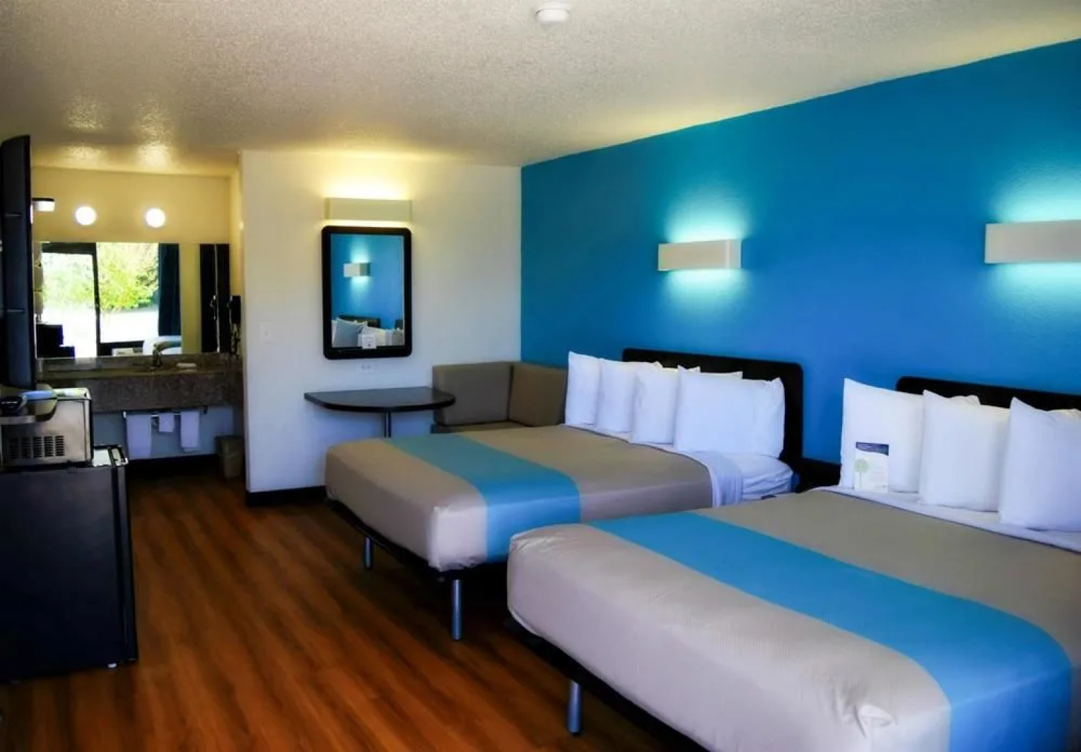 Sky Palace Inn & Suites by Jasper Beeville
