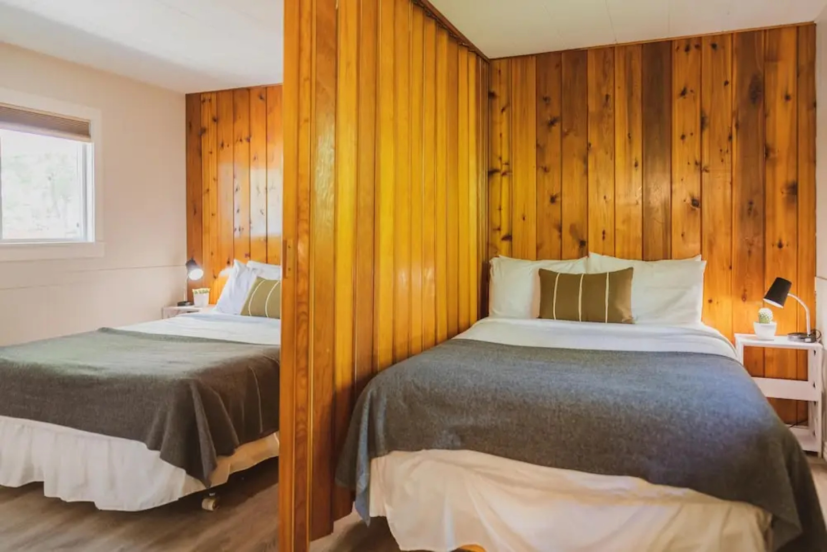 Barefoot Villas Room 1 Redwood