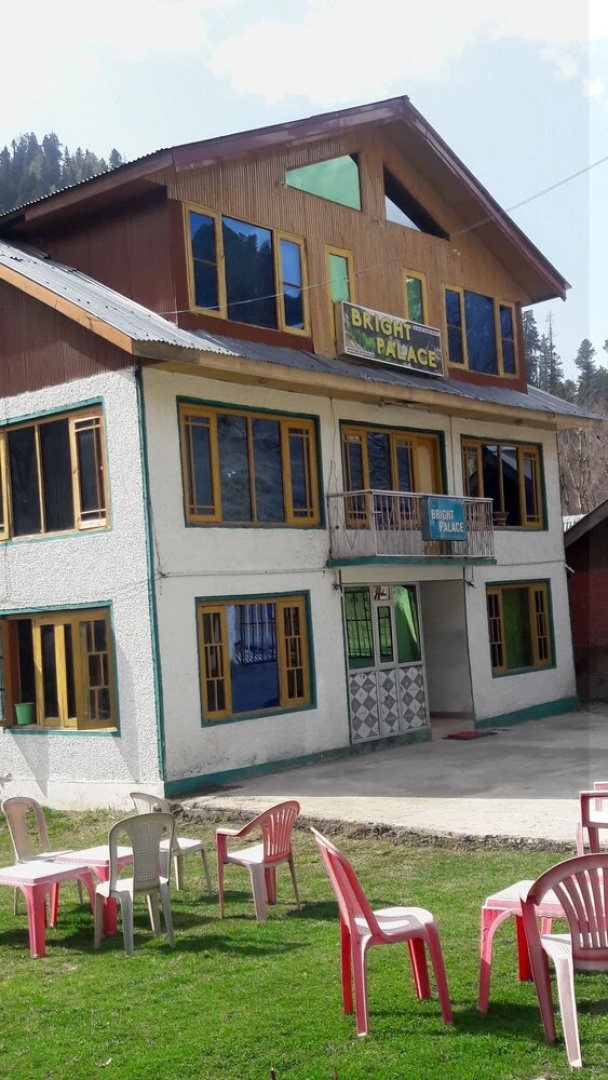 Hotel Bright Palace