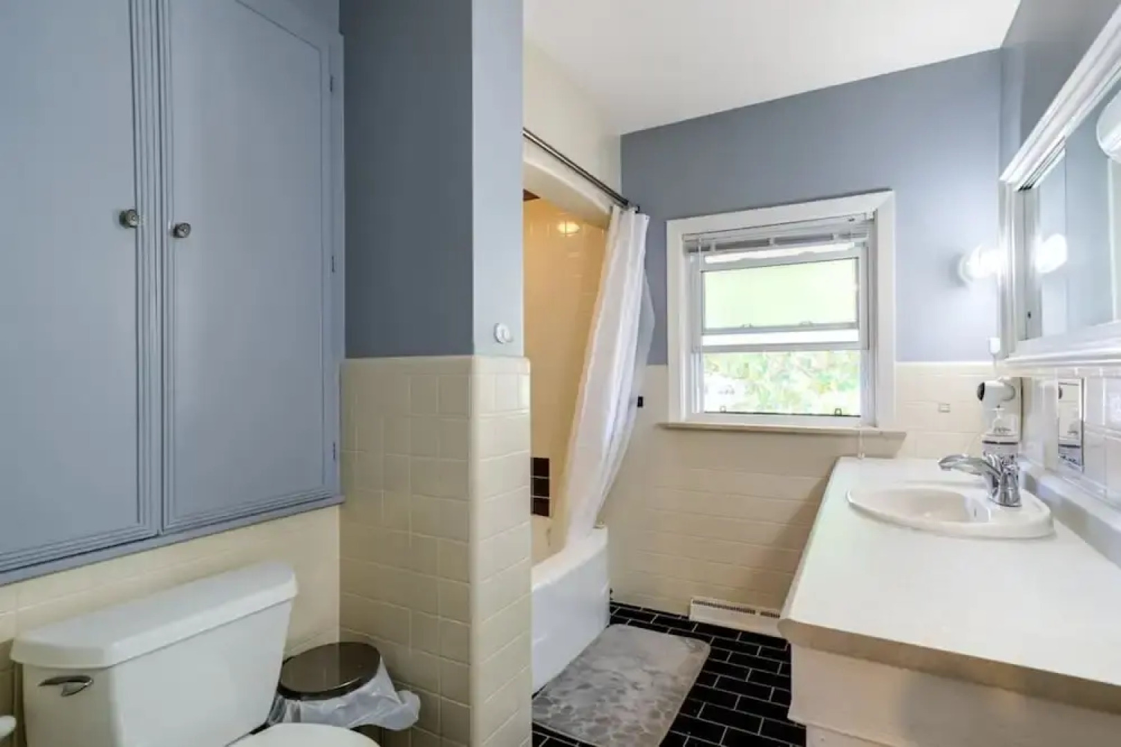 Charming 3BR Home in Quiet Kitchener Neighborhood