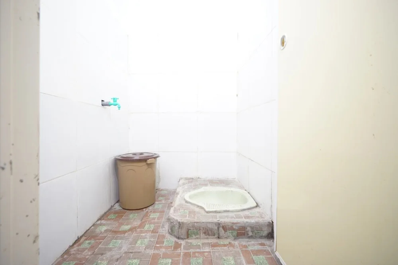 OYO Life 93680 Kost Losawi Syariah
