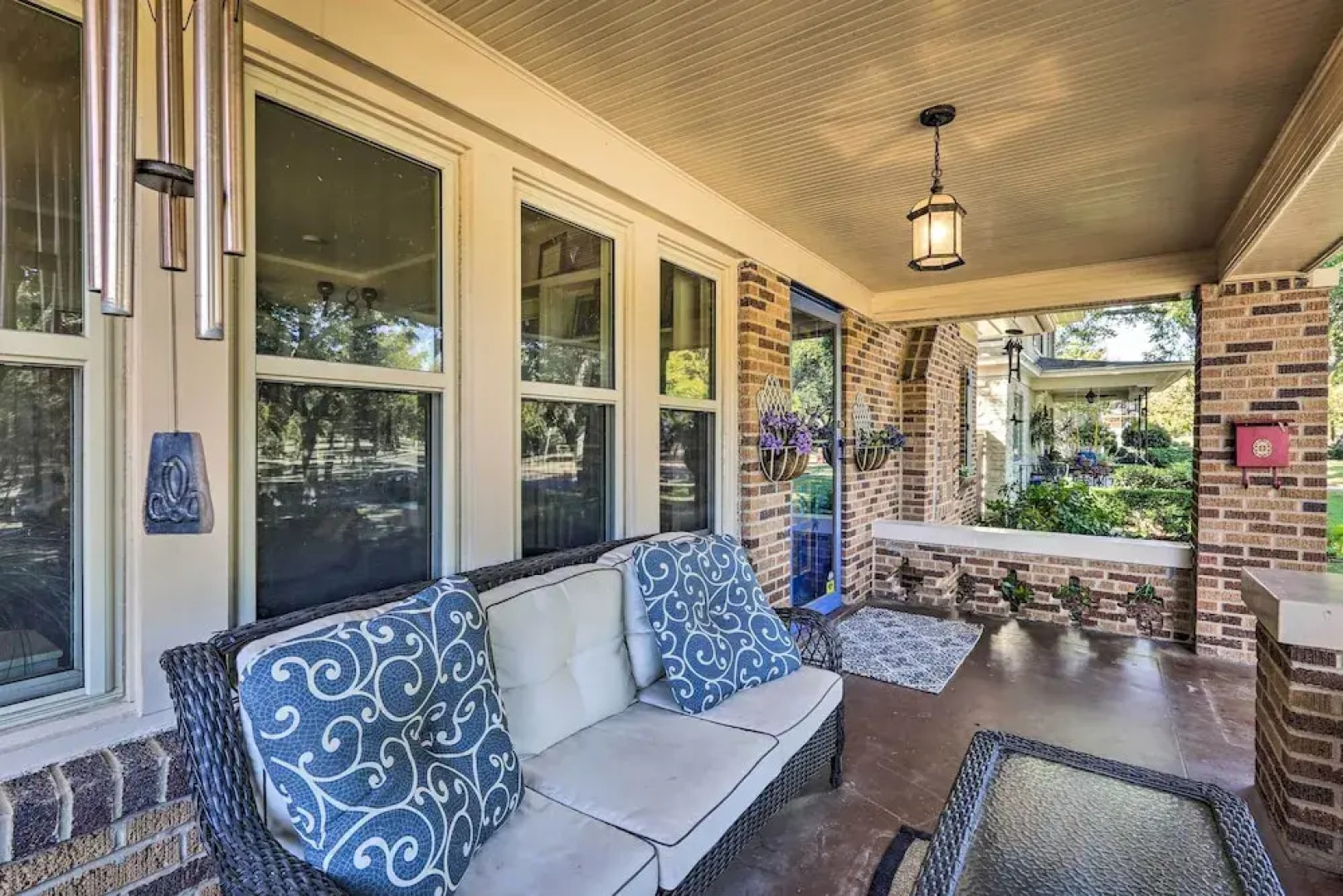 Walk to Midwestern State: Wichita Falls Cottage!