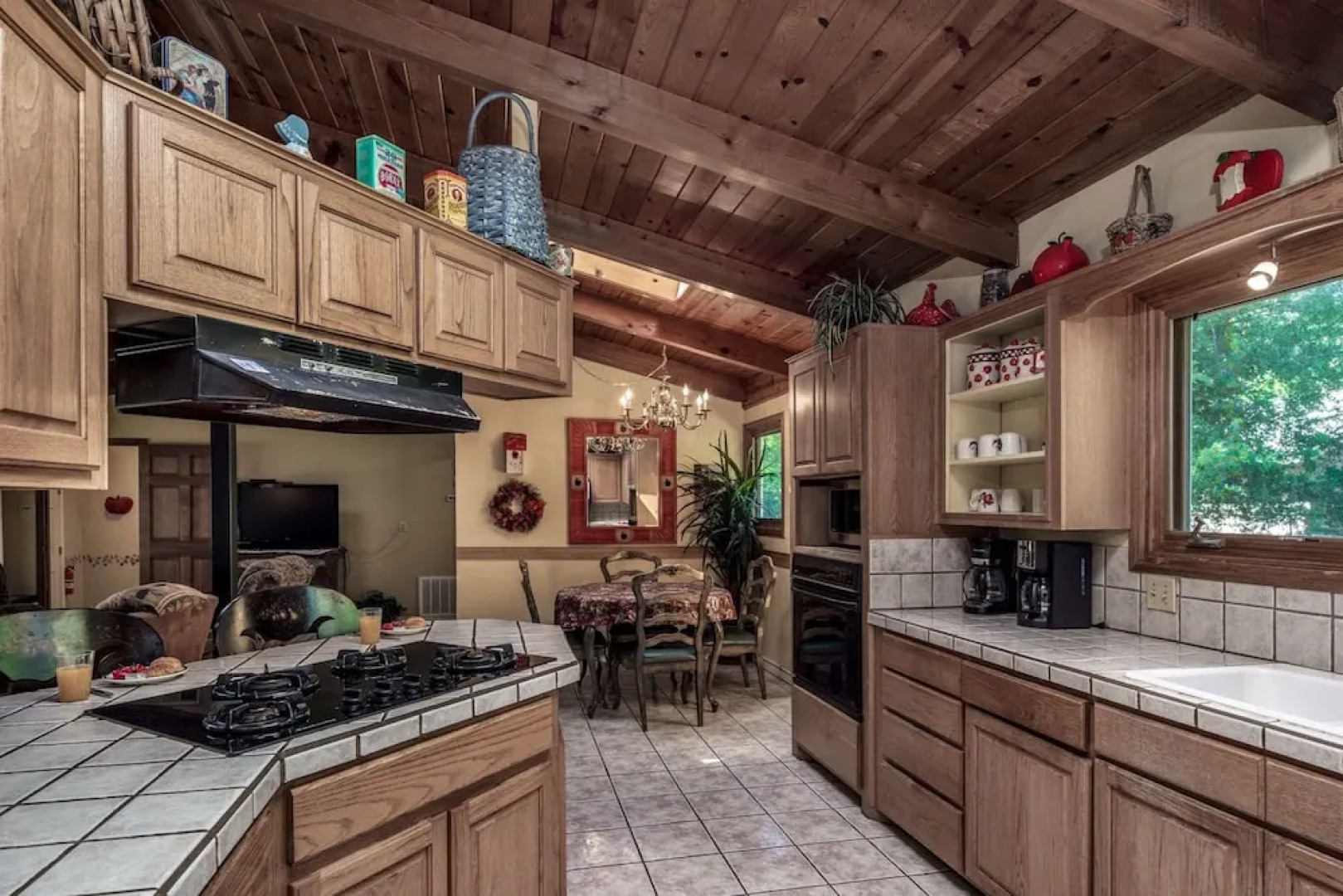 Lady Marmalade's River Cottage - Five Bedroom Cabin