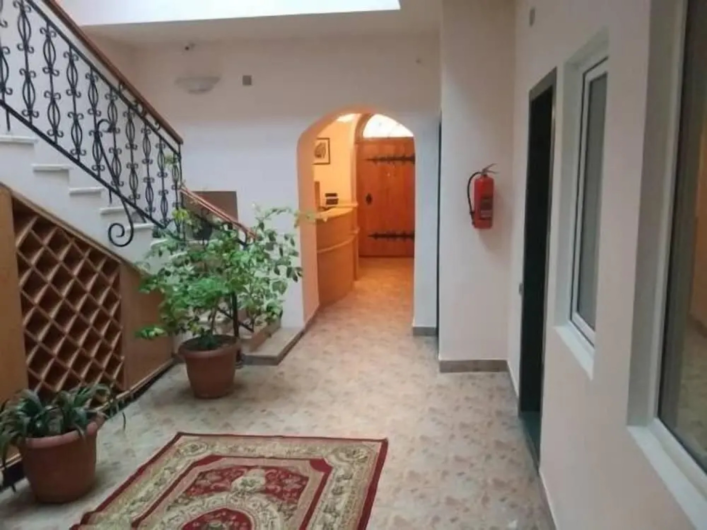 Отель City Walls