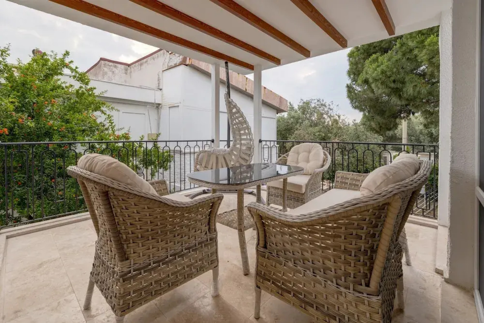 Navali̇a Beach Homes