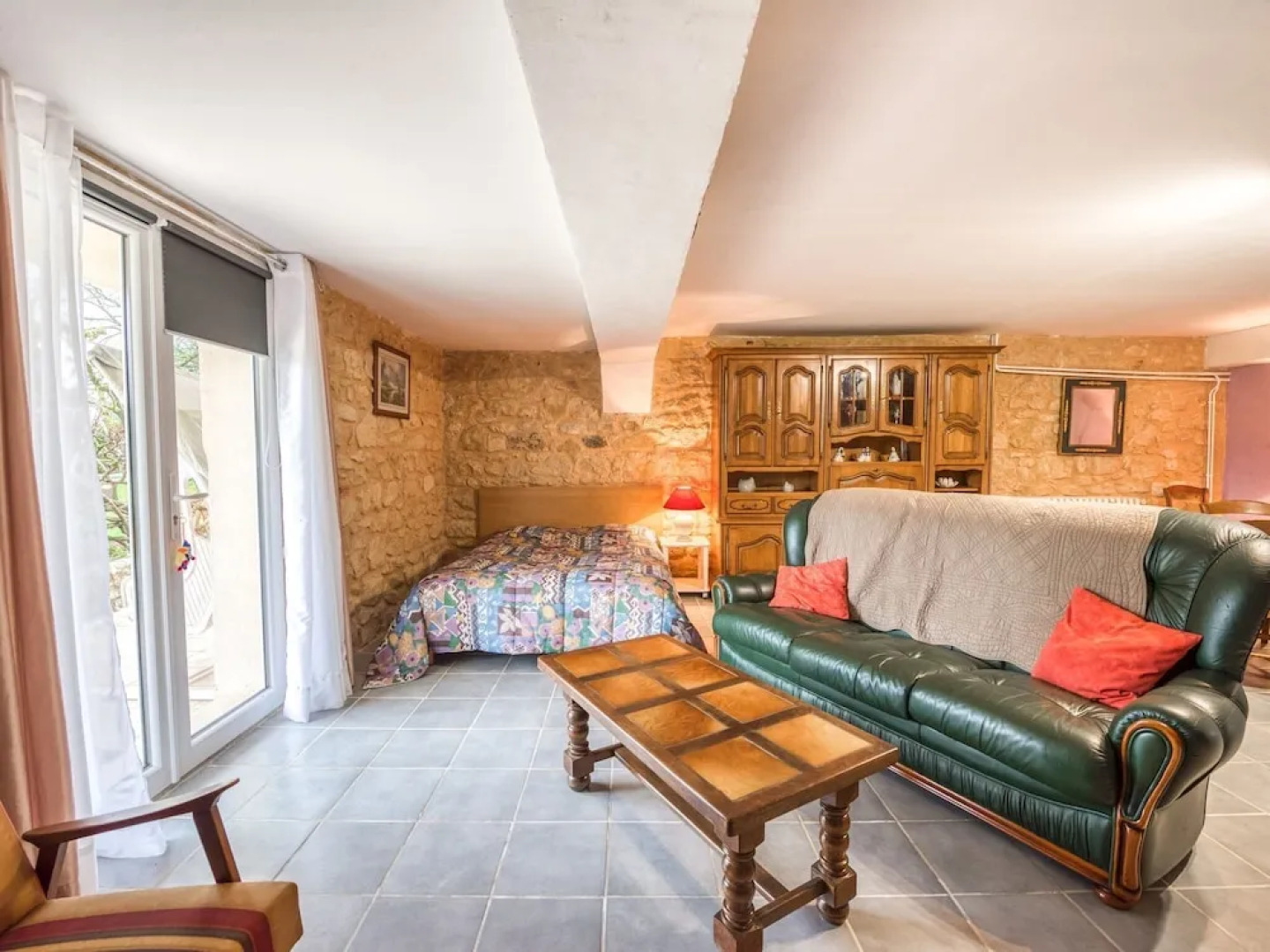 Accommodation With Pool and Large Garden Between Bergerac and Sarlat