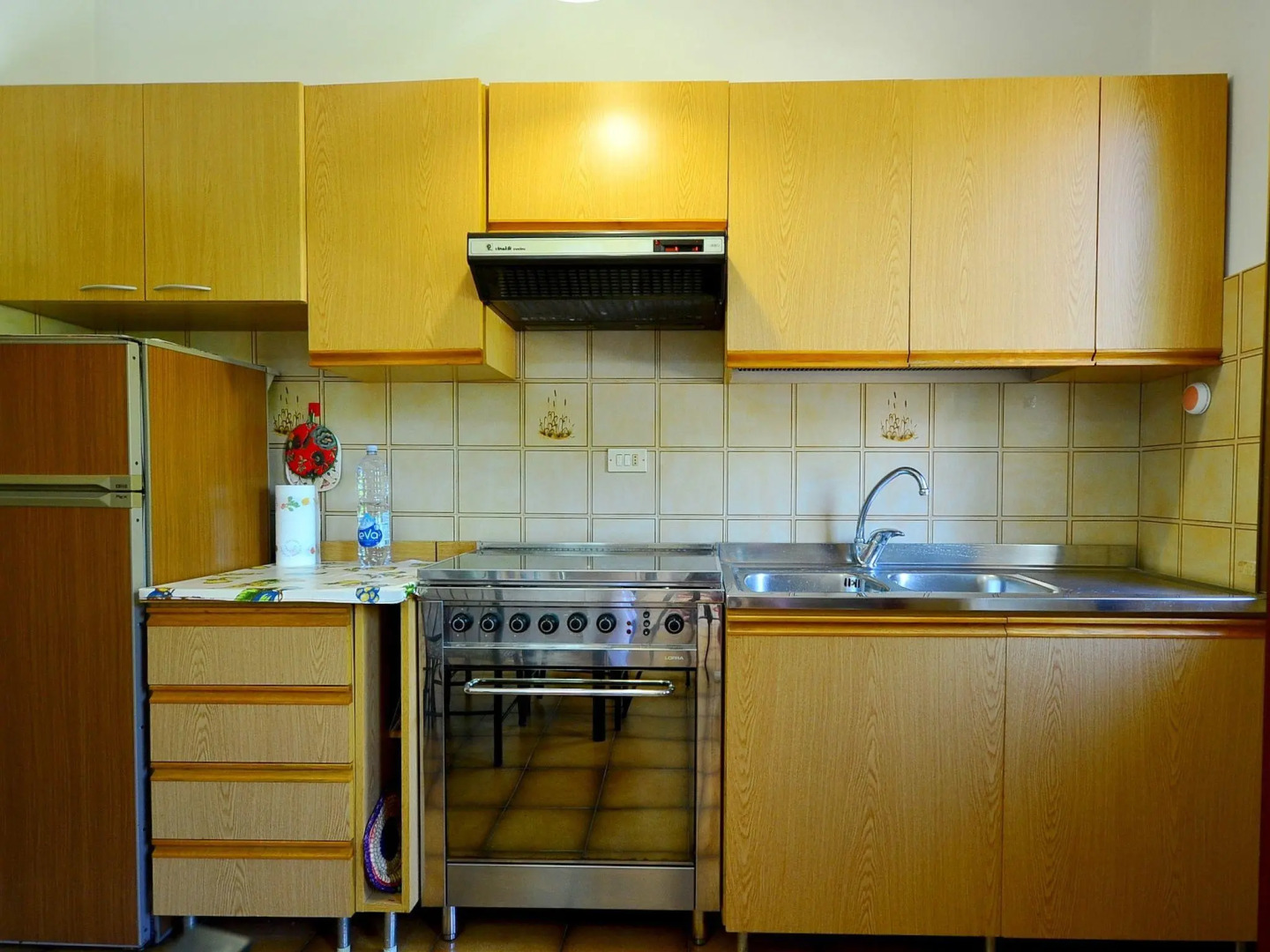 Sunlit Home With Pool